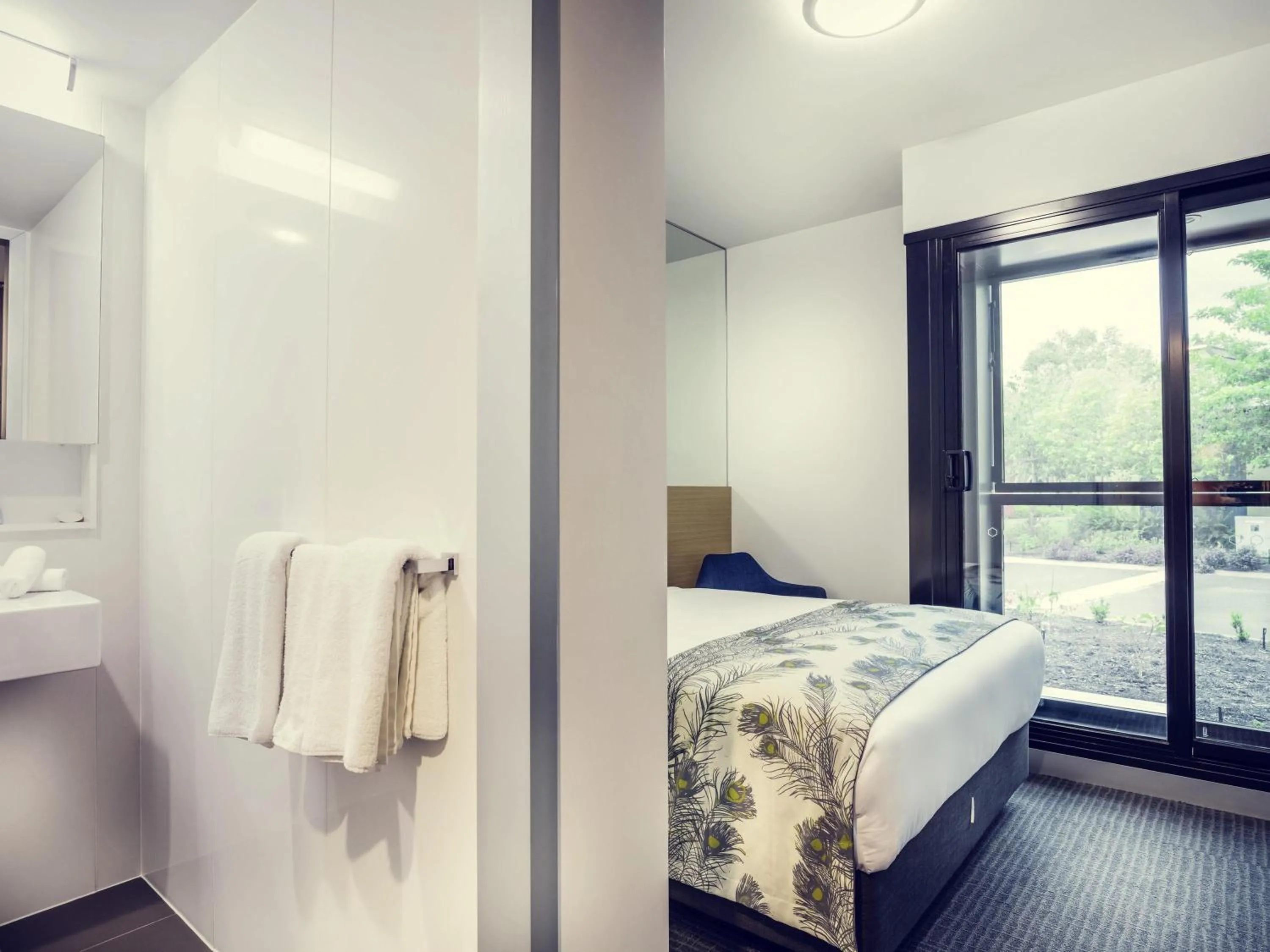 Bedroom, Bed in Mercure Darwin Airport Resort