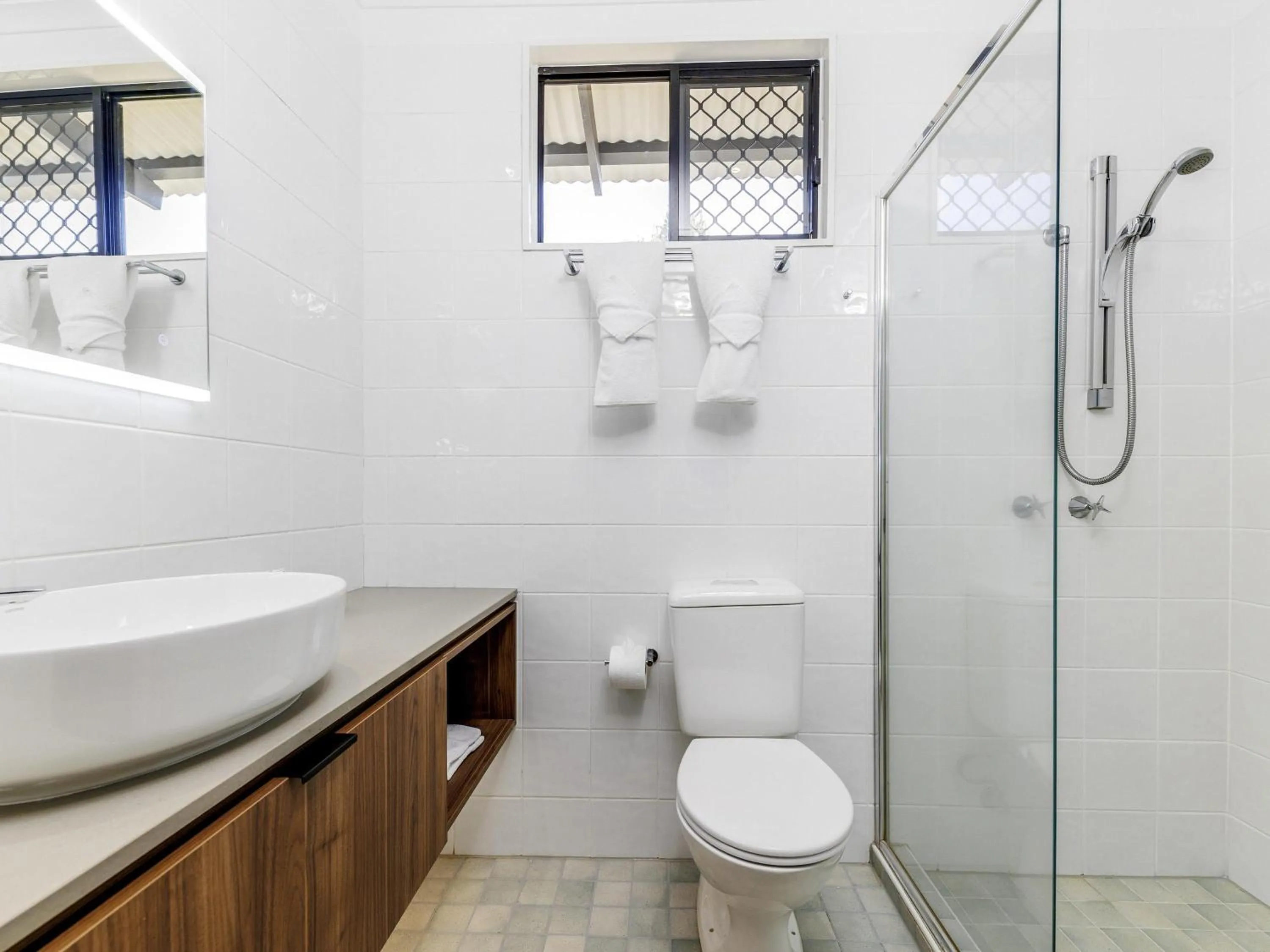 Bedroom in Mercure Darwin Airport Resort