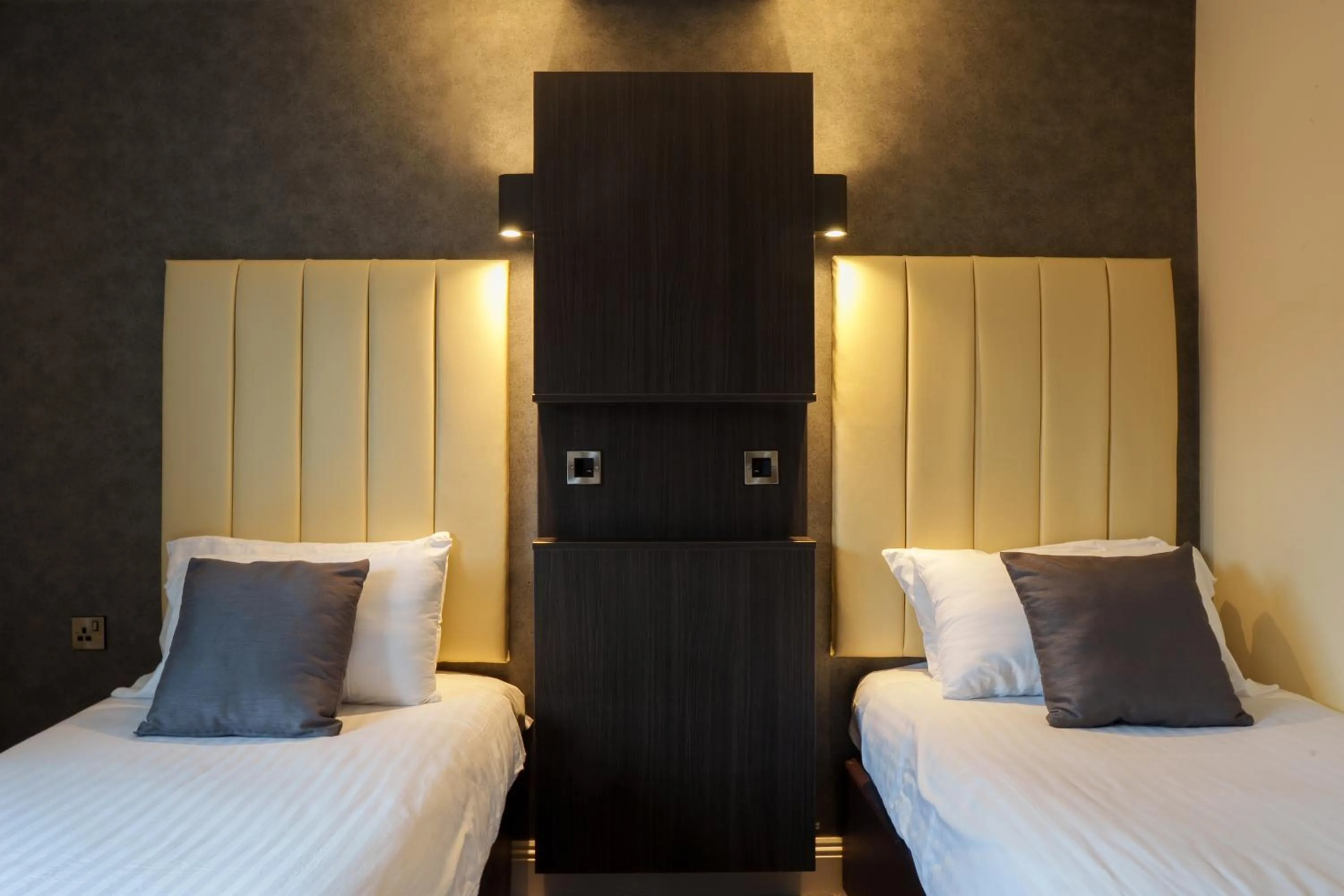 Bedroom, Bed in Arden Hotel And Leisure Club