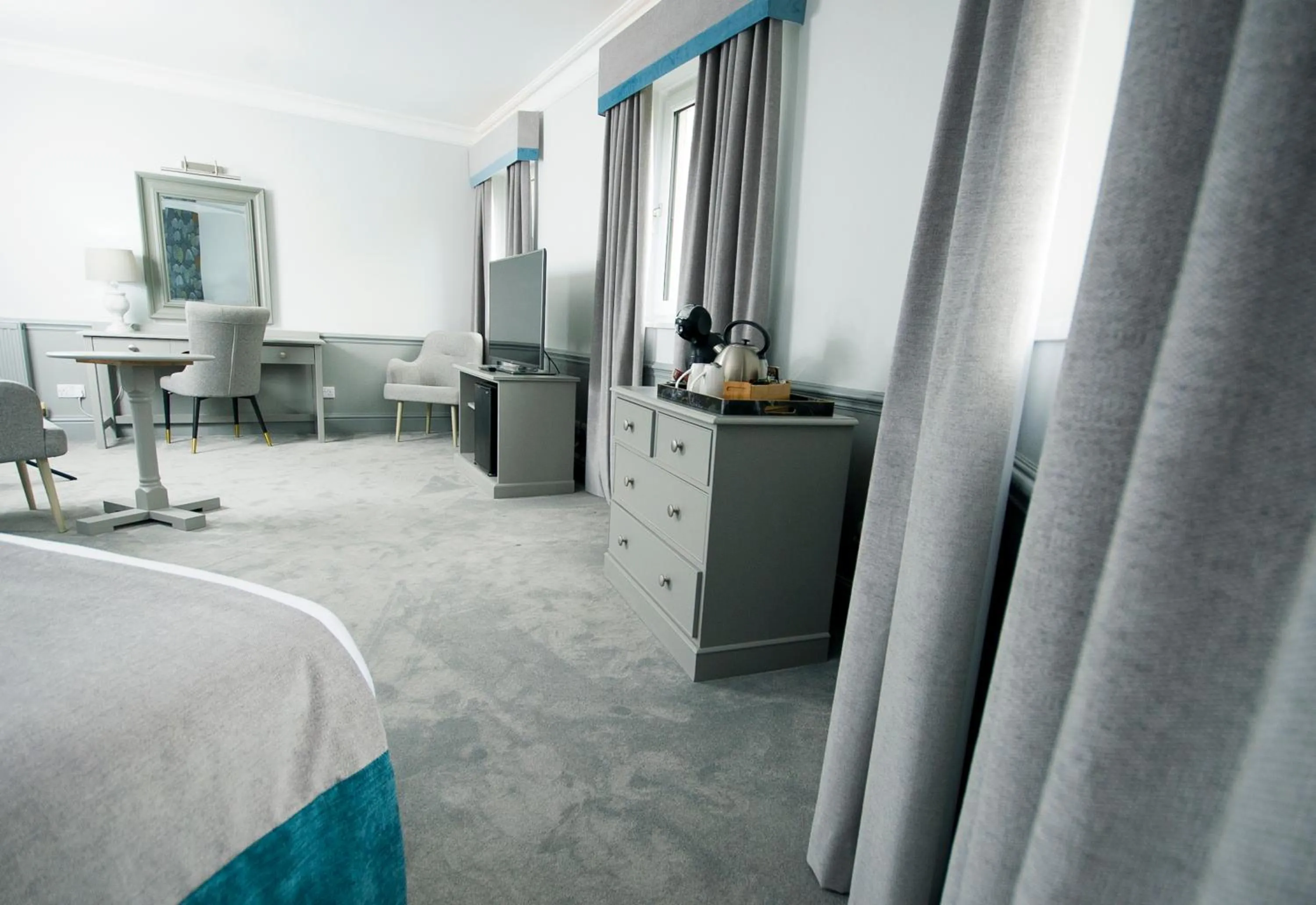 Seating area, Bed in Crown Hotel Wetheral