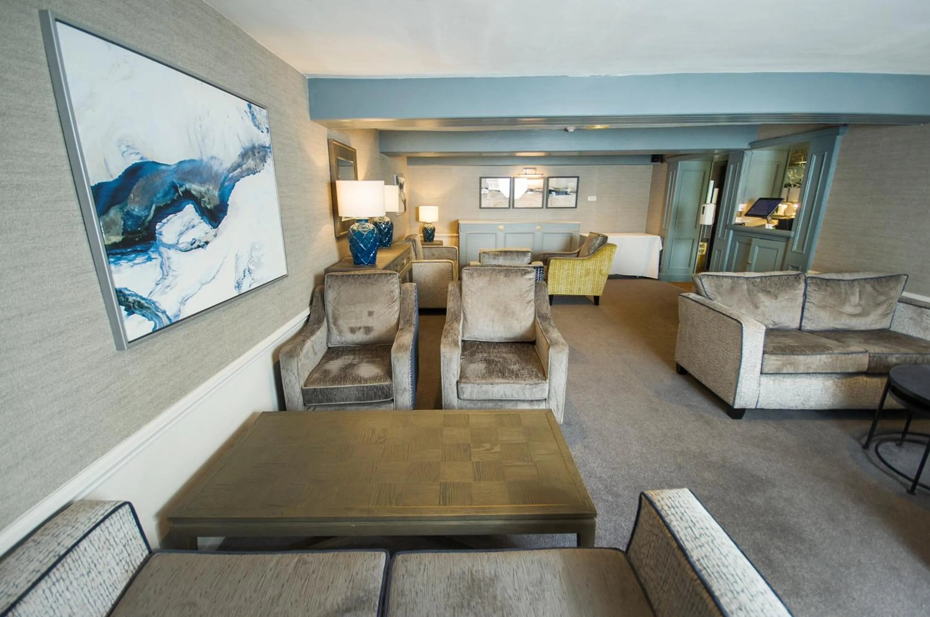 Lounge or bar in Crown Hotel Wetheral