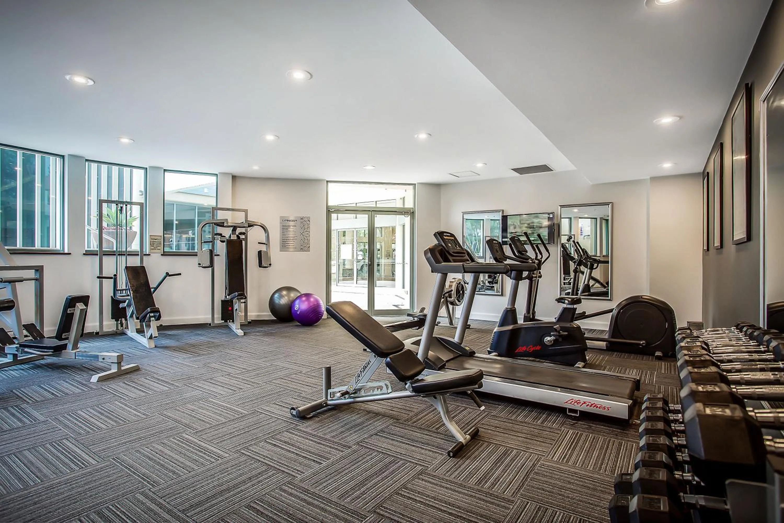 Fitness centre/facilities in Mantra Legends Hotel