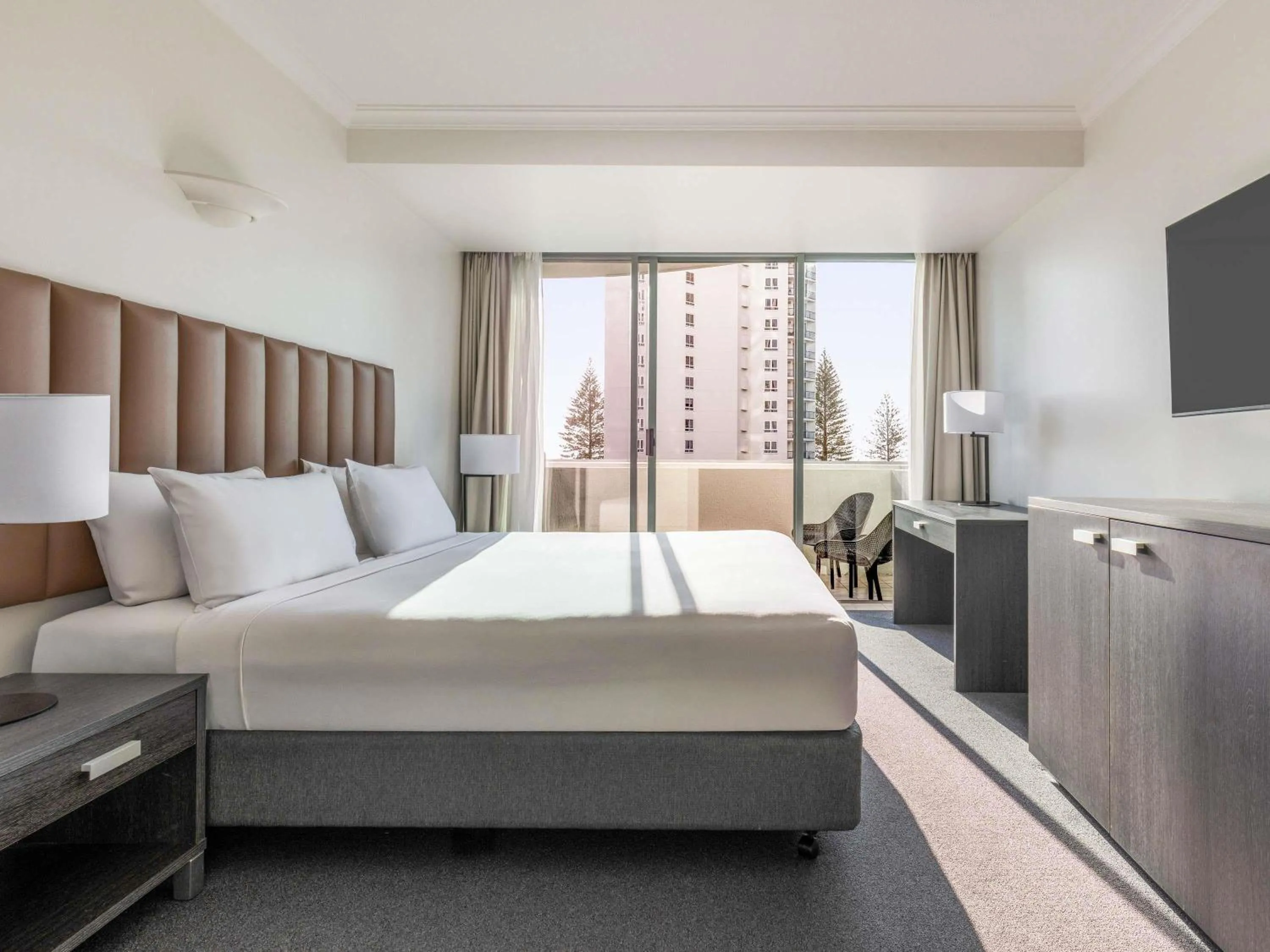 Bedroom, Bed in Mantra Legends Hotel