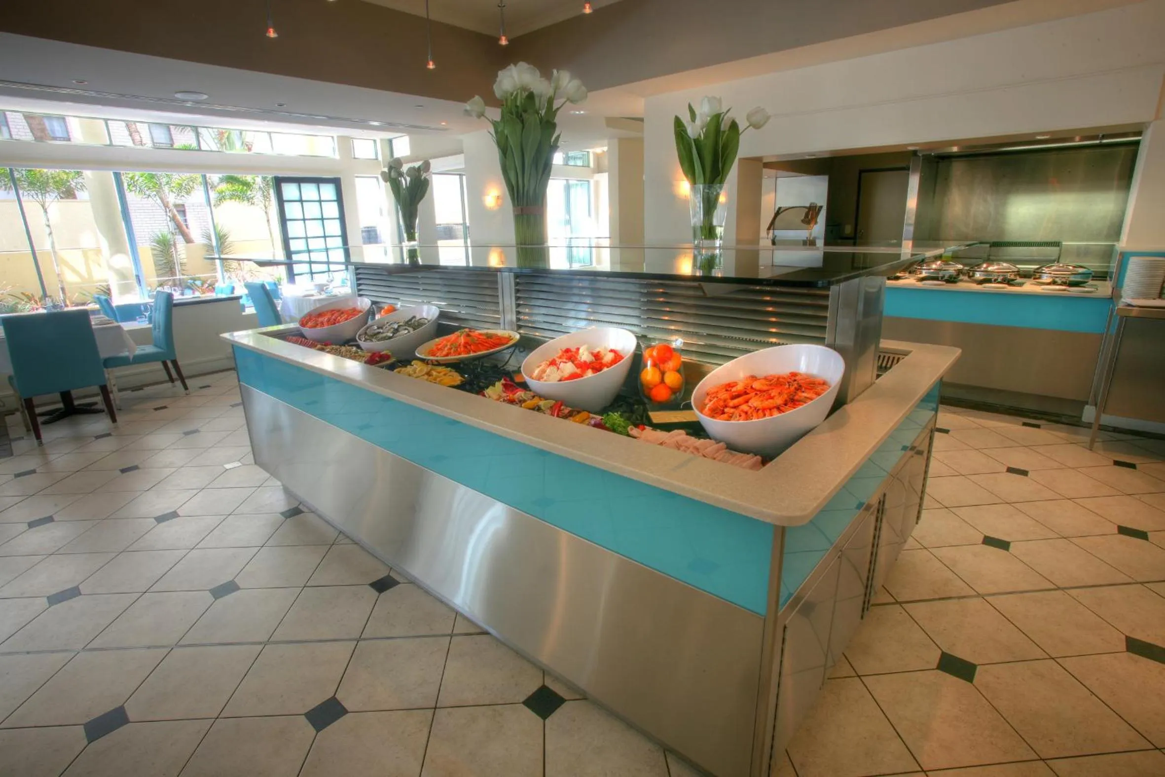 Restaurant/places to eat in Mantra Legends Hotel