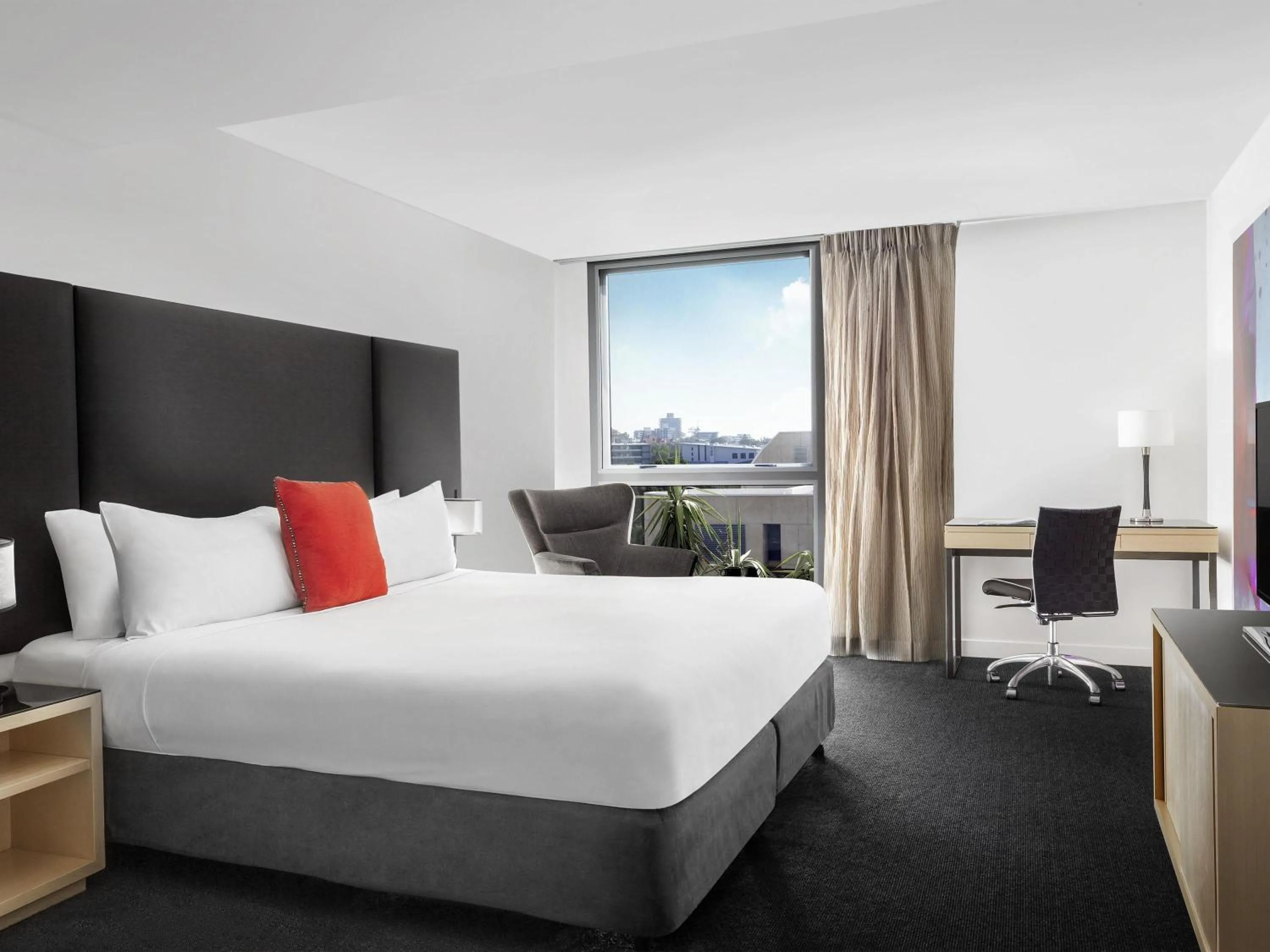 Bedroom, Bed in Mantra South Bank Brisbane