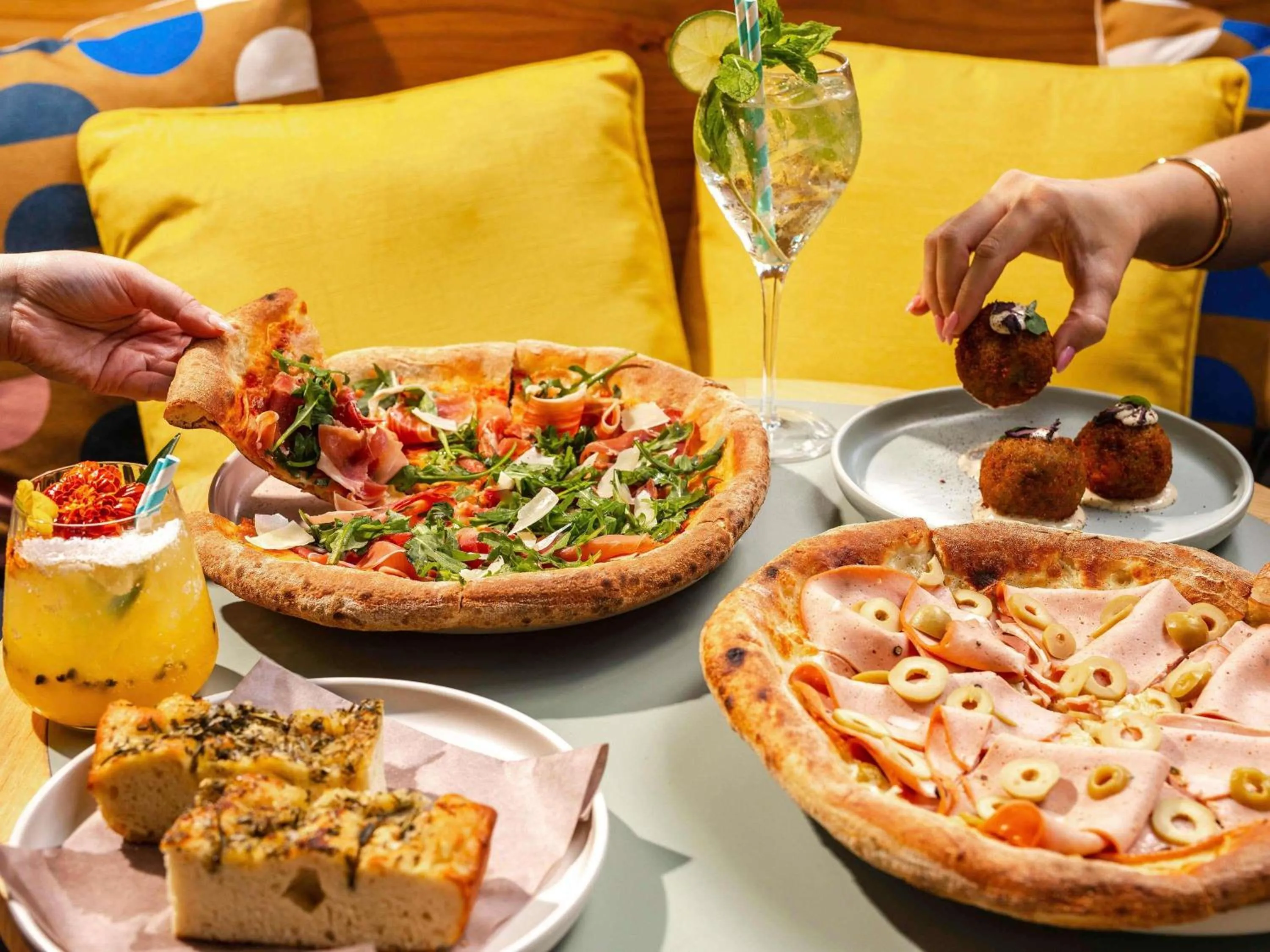 Restaurant/places to eat in Mantra South Bank Brisbane