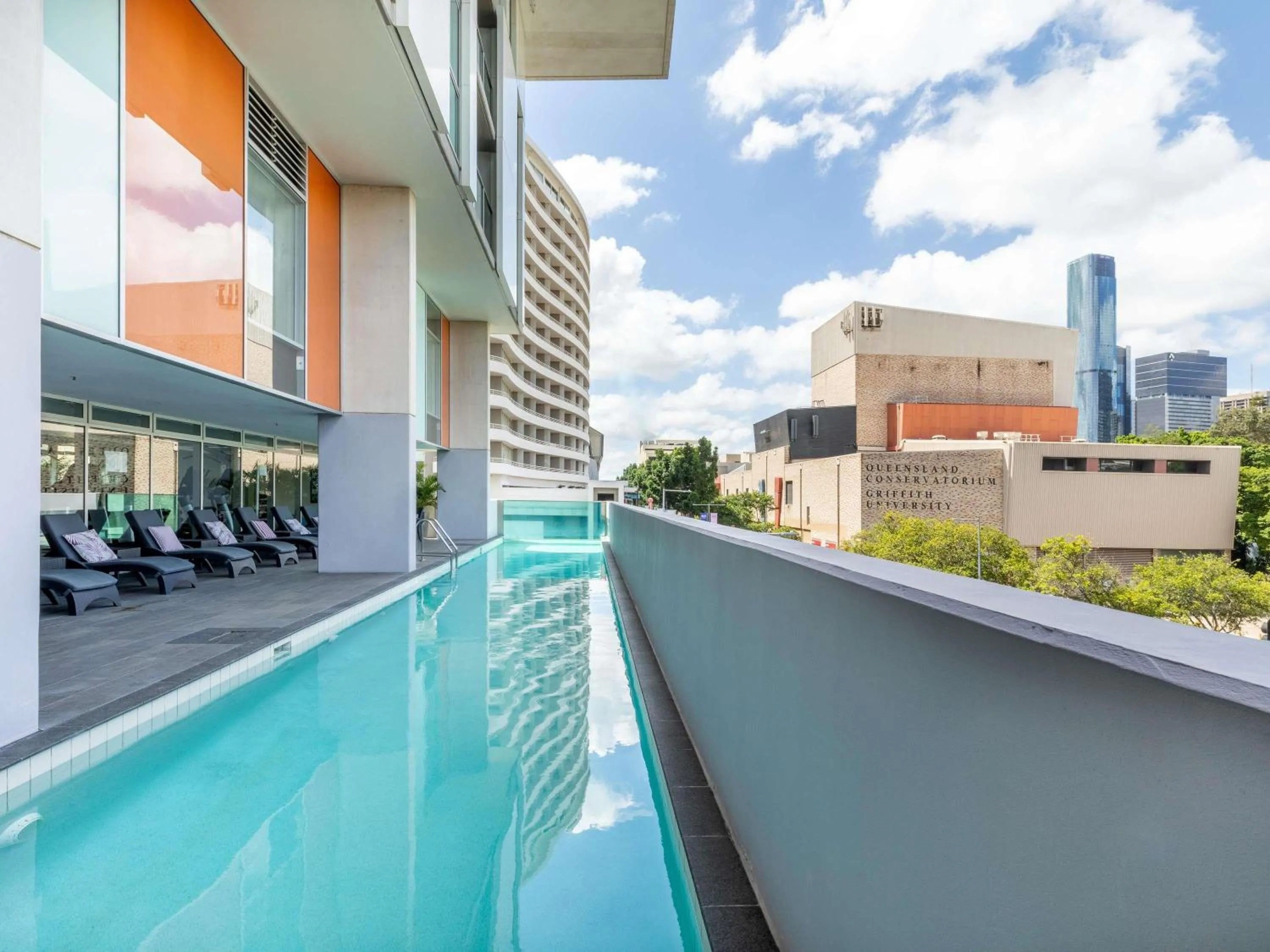 Pool view in Mantra South Bank Brisbane