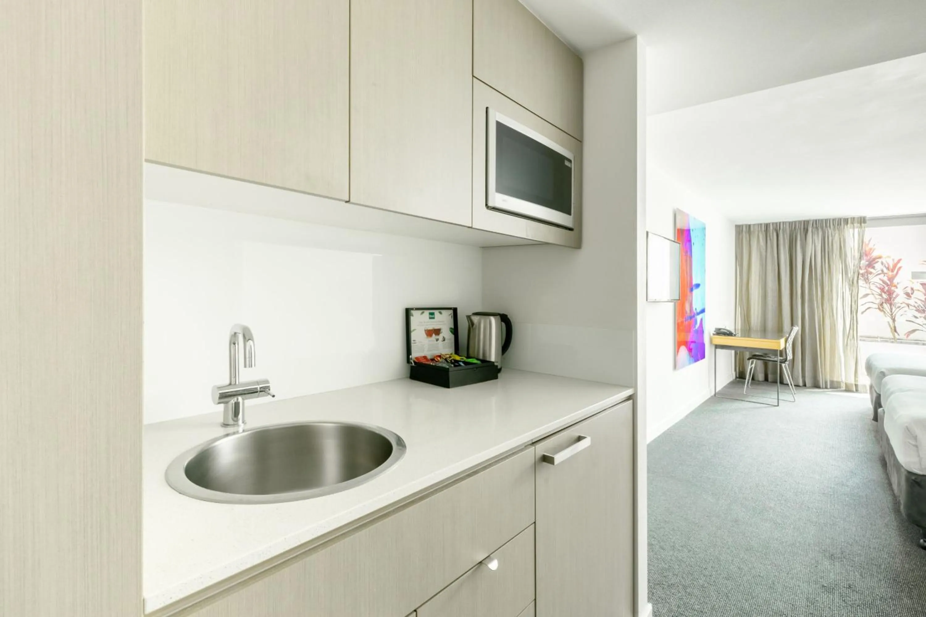 kitchen in Mantra South Bank Brisbane