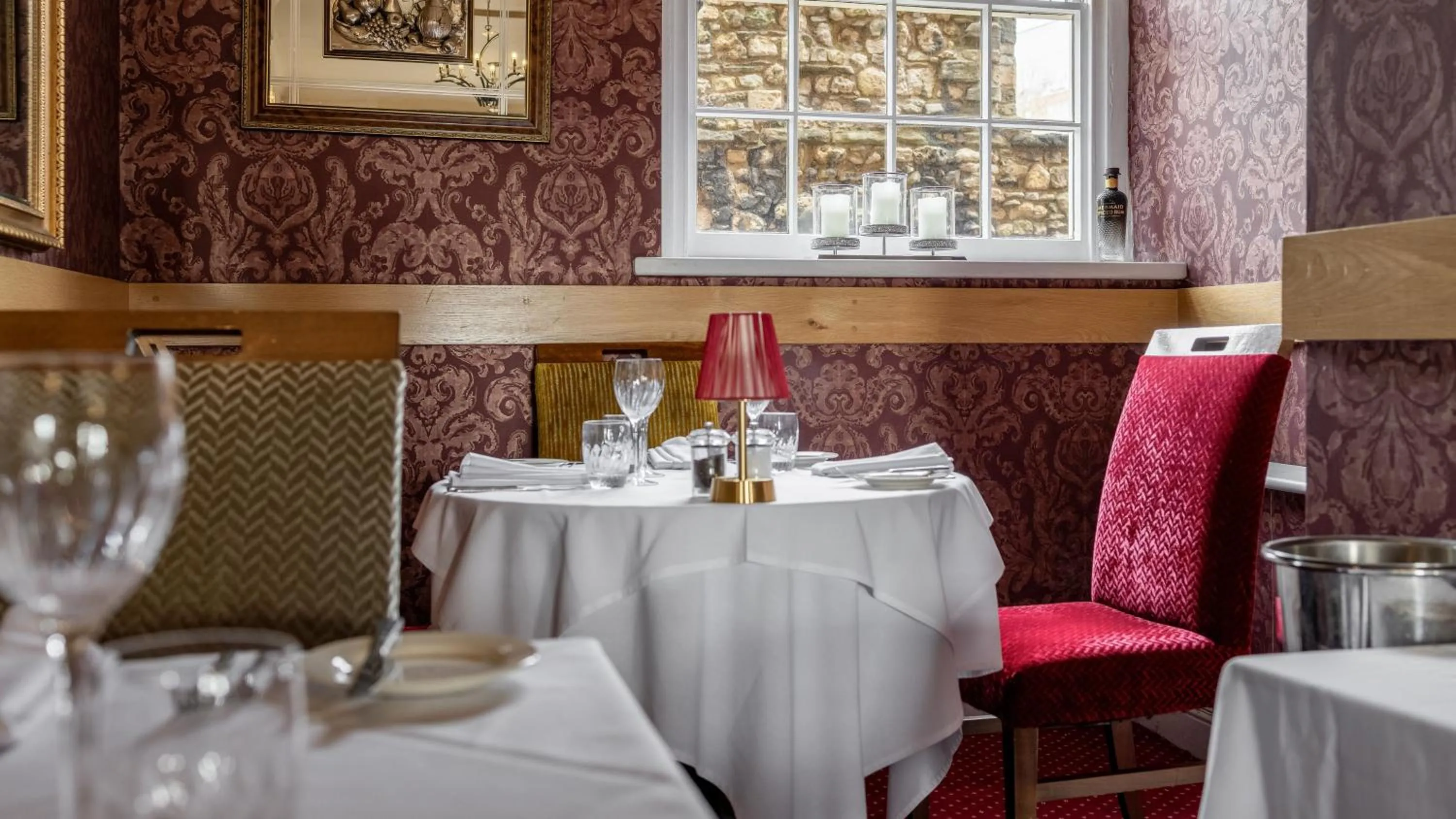 Restaurant/places to eat in Ennios Boutique Hotel