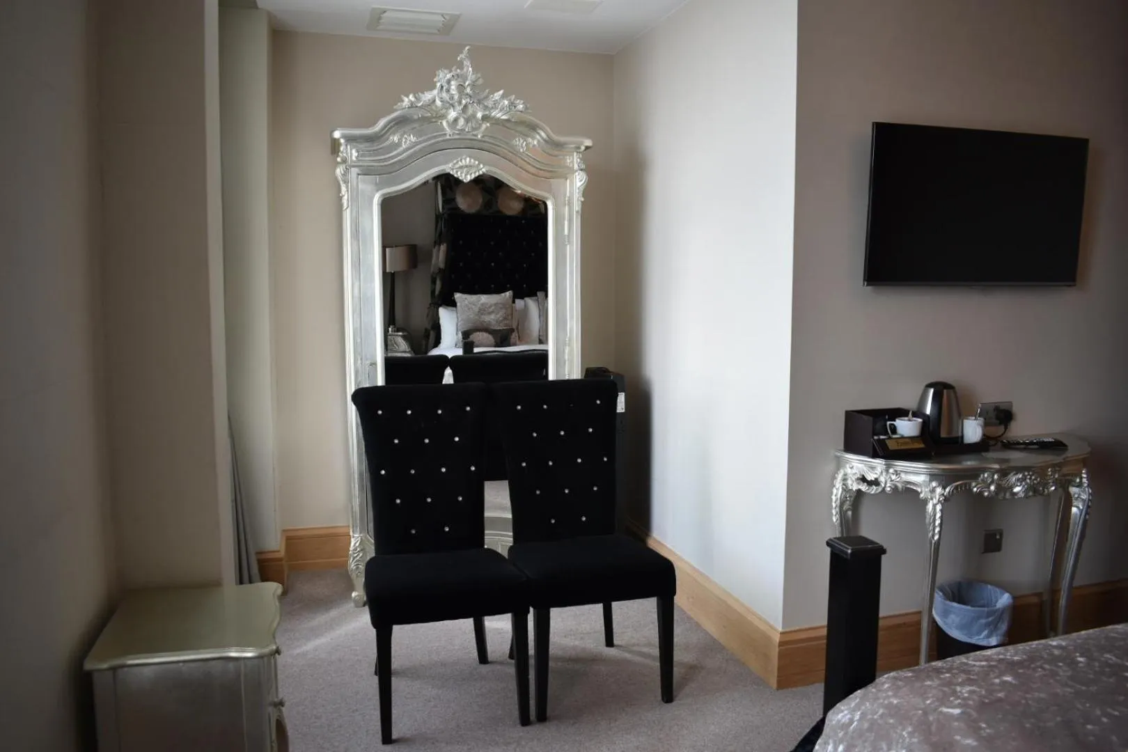 Bedroom, Bed in Ennios Boutique Hotel