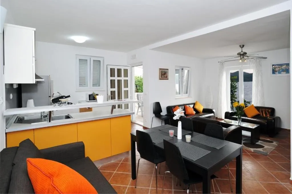 Dining area in Holiday Home Odiseja