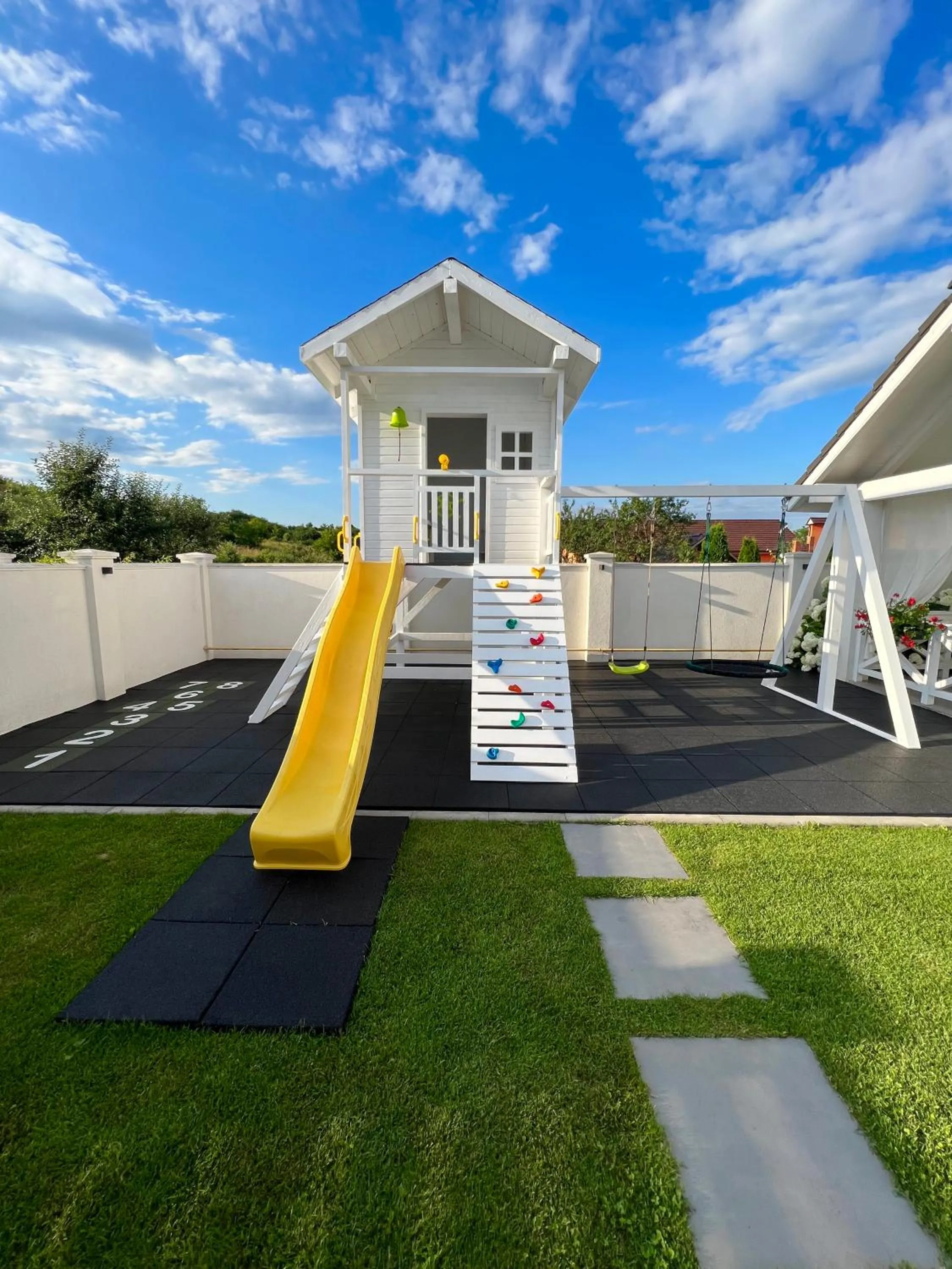 Krystal Boutique Mansion