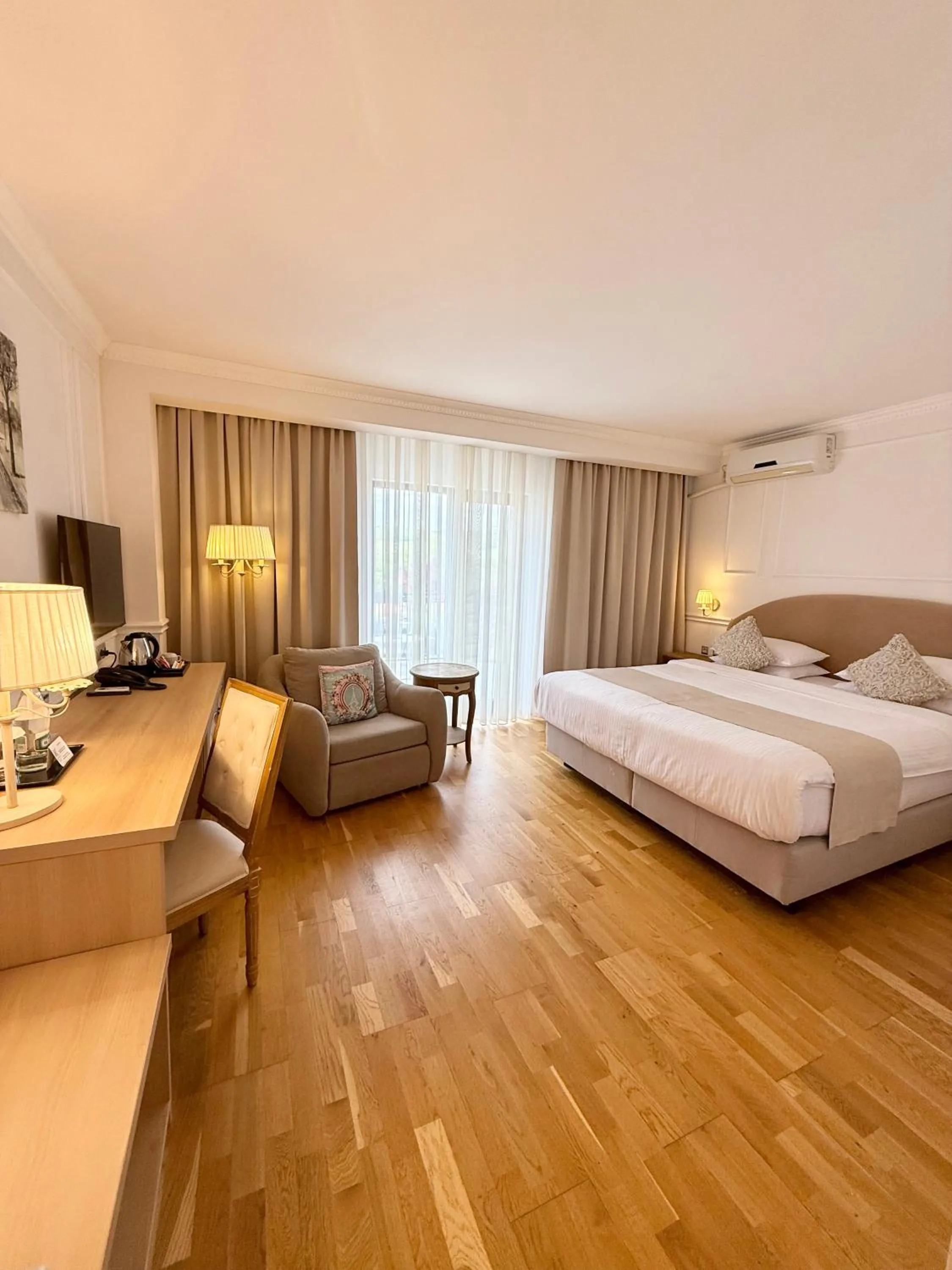 Bed in Krystal Boutique Mansion