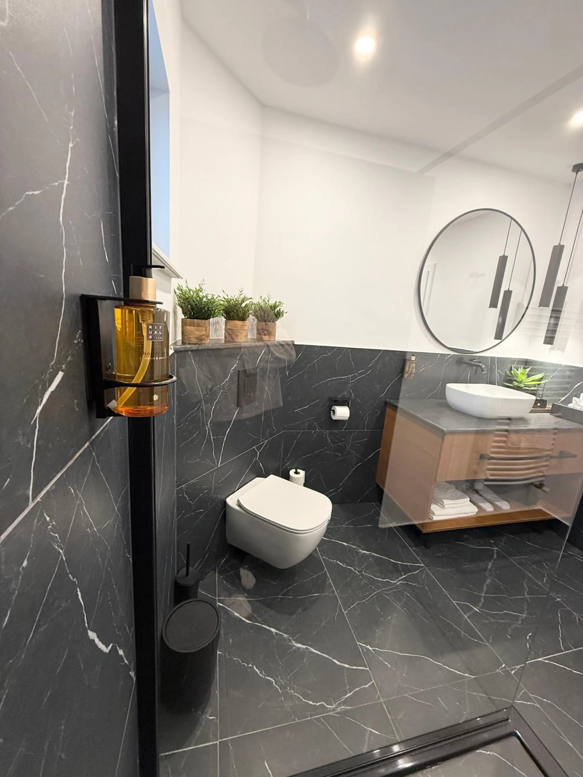 Krystal Boutique Mansion