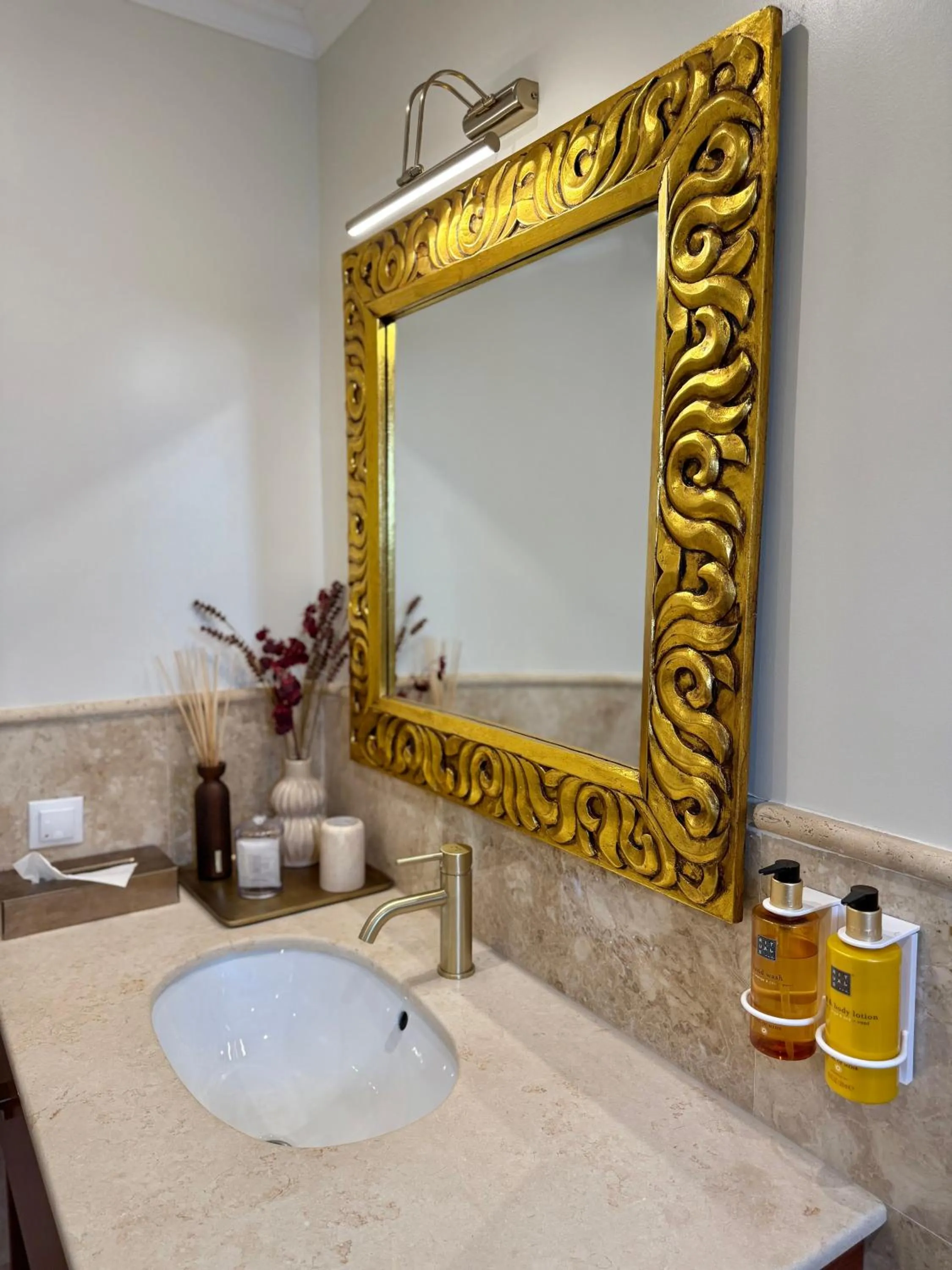 Krystal Boutique Mansion