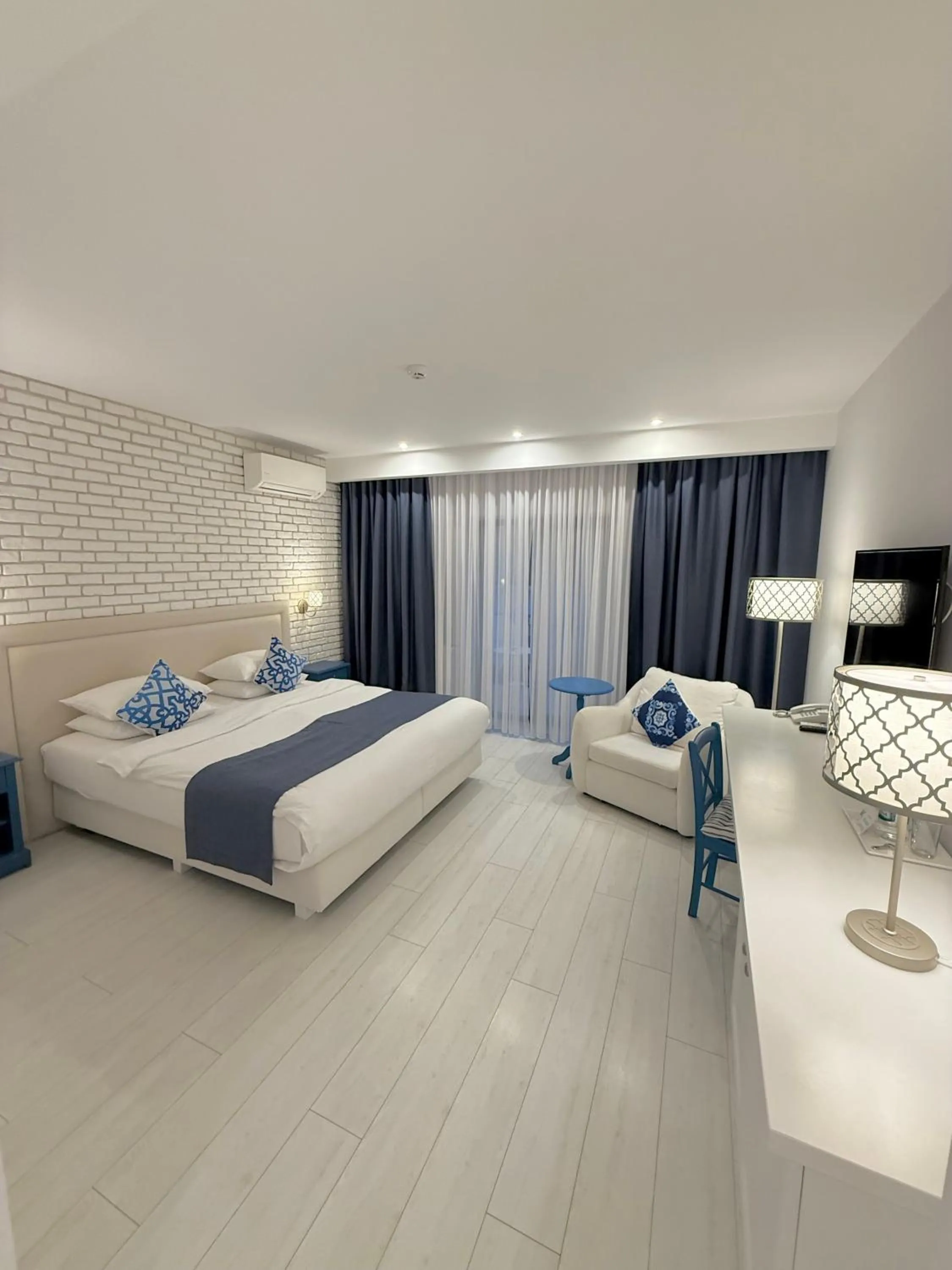 Bed in Krystal Boutique Mansion