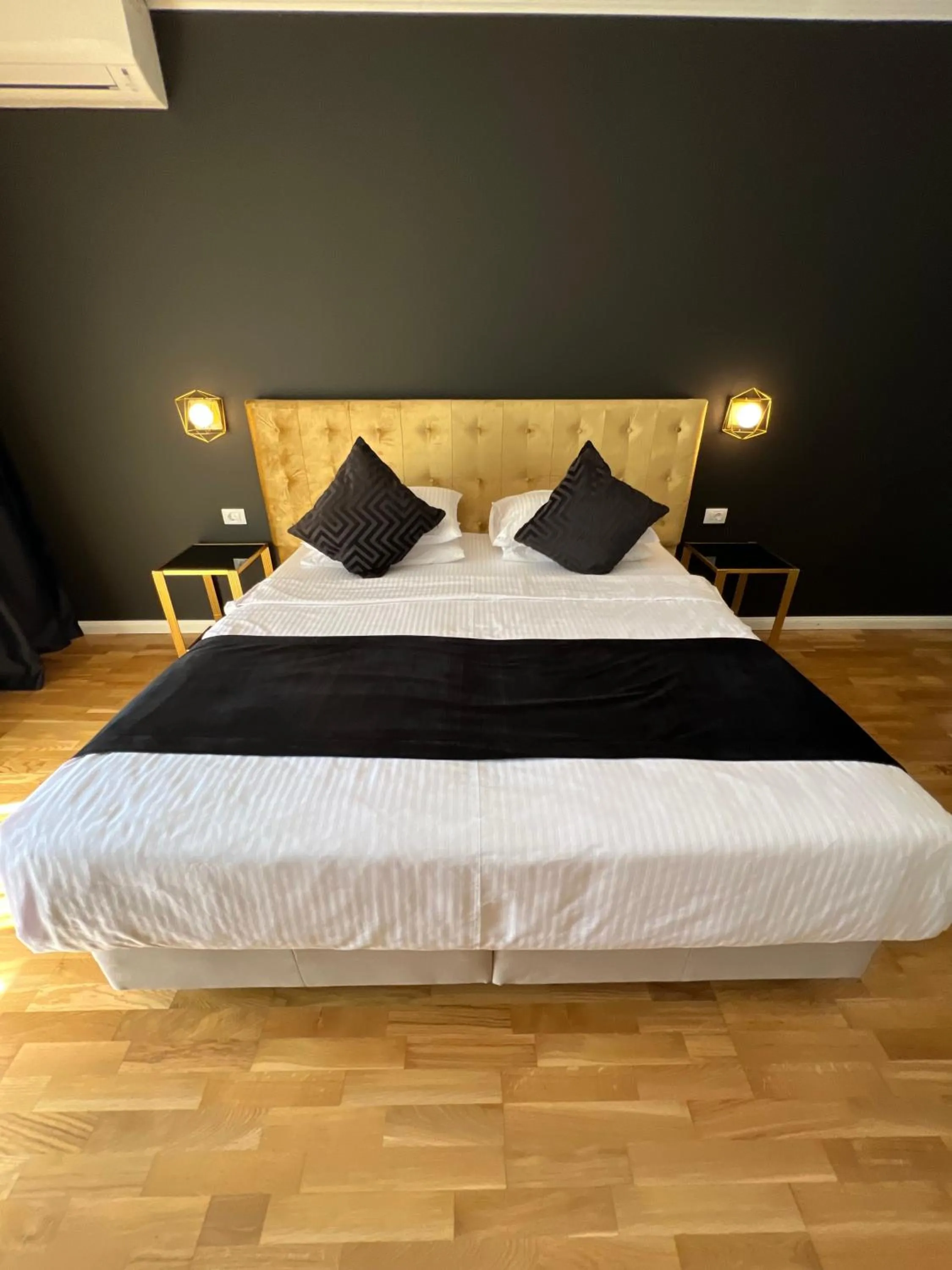 Bed in Krystal Boutique Mansion