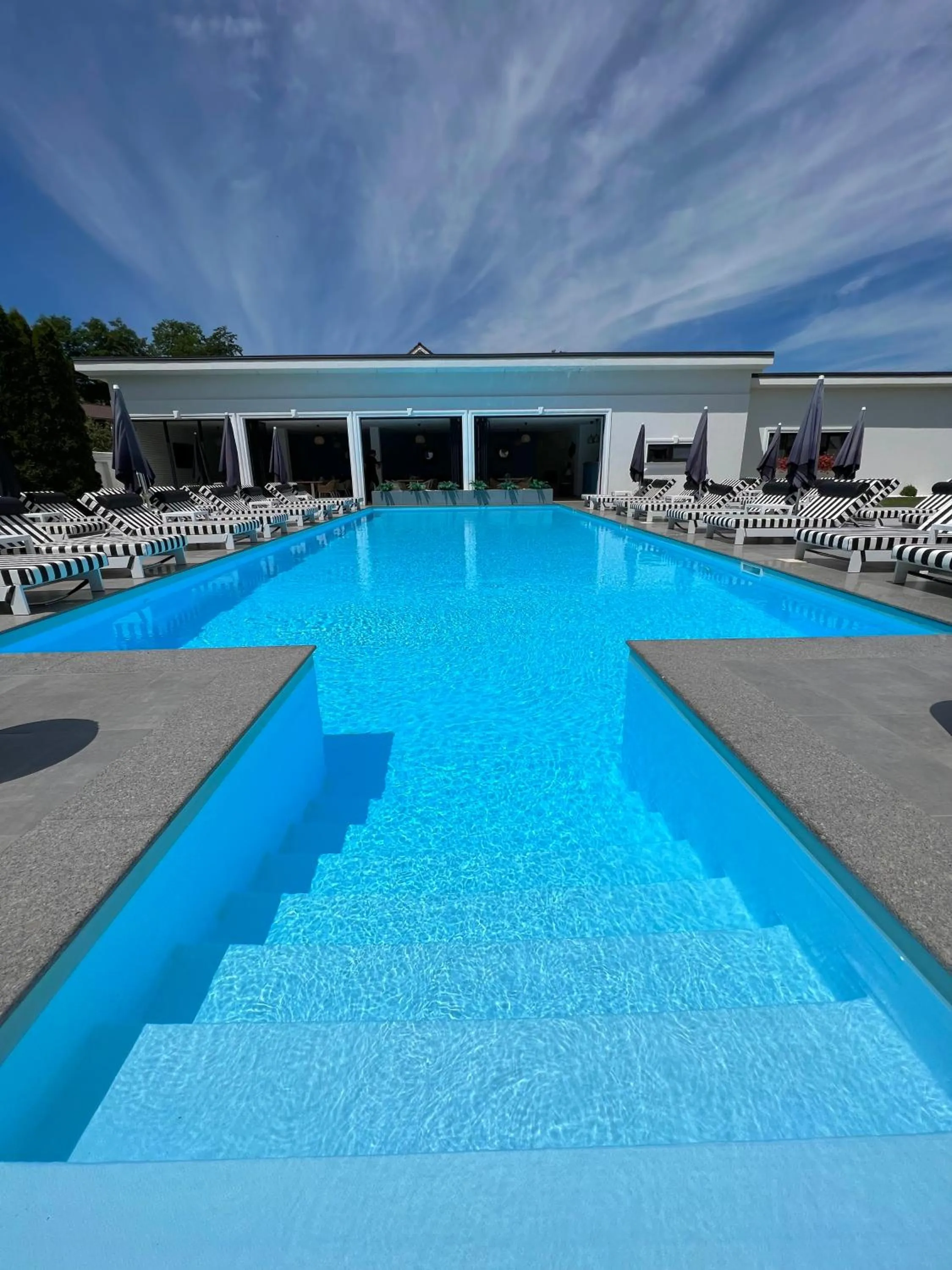 Krystal Boutique Mansion