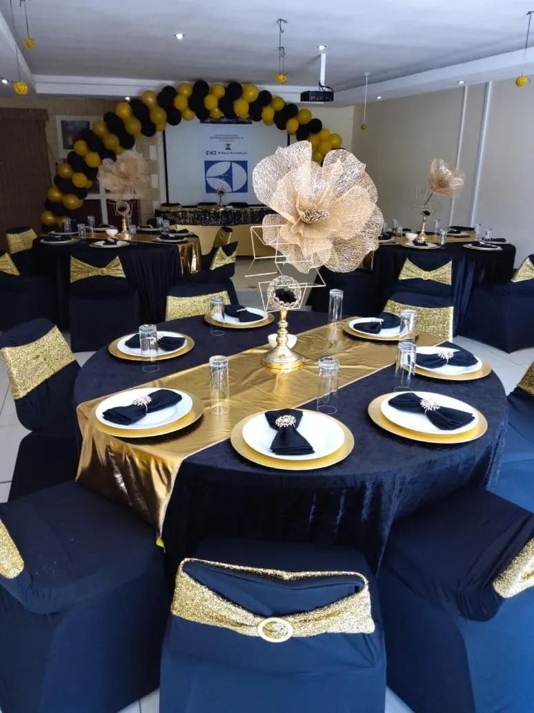 Restaurant/places to eat in Ecotel Premier Lodge & Conference Centre