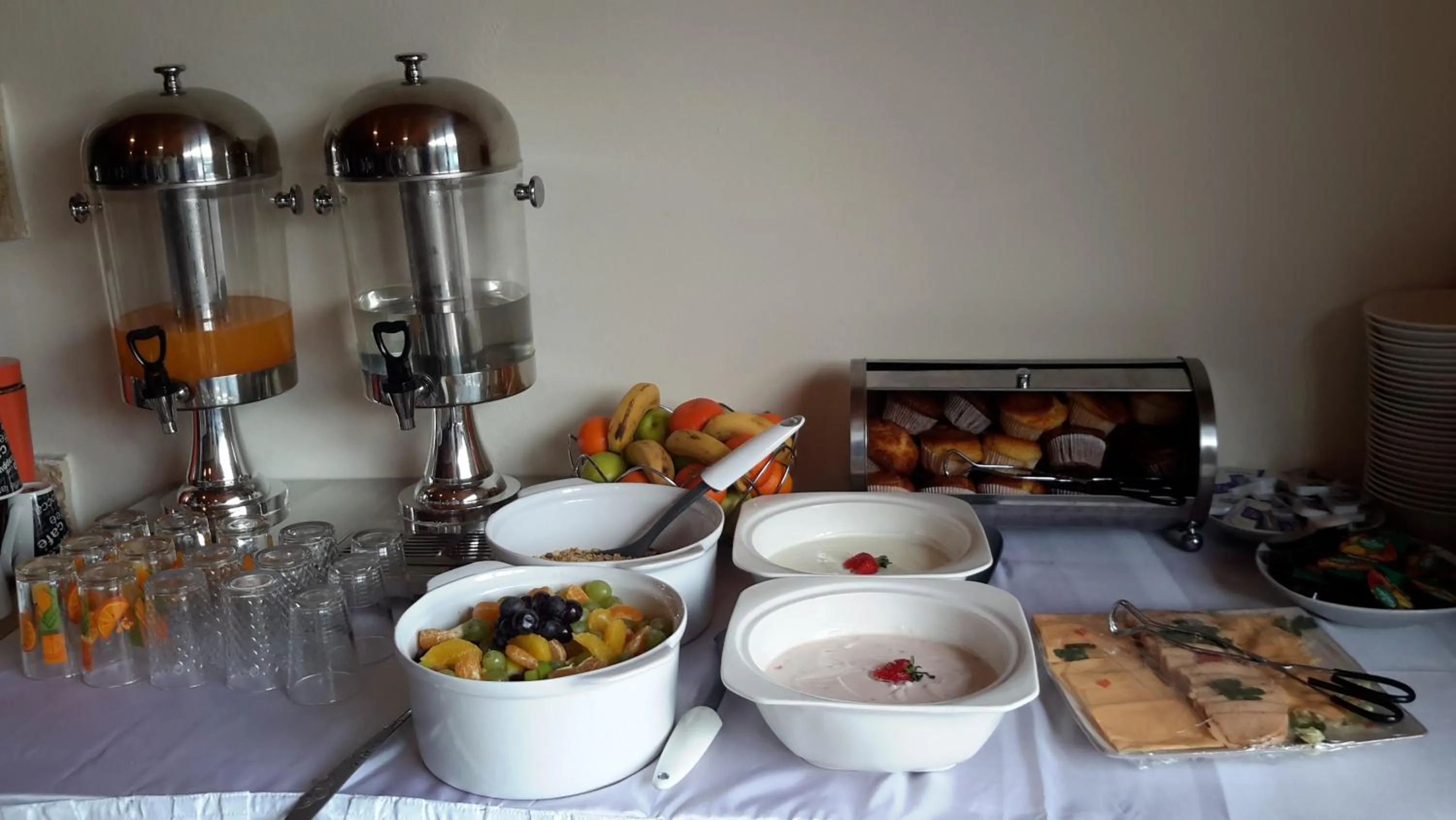 Breakfast in Ecotel Premier Lodge & Conference Centre