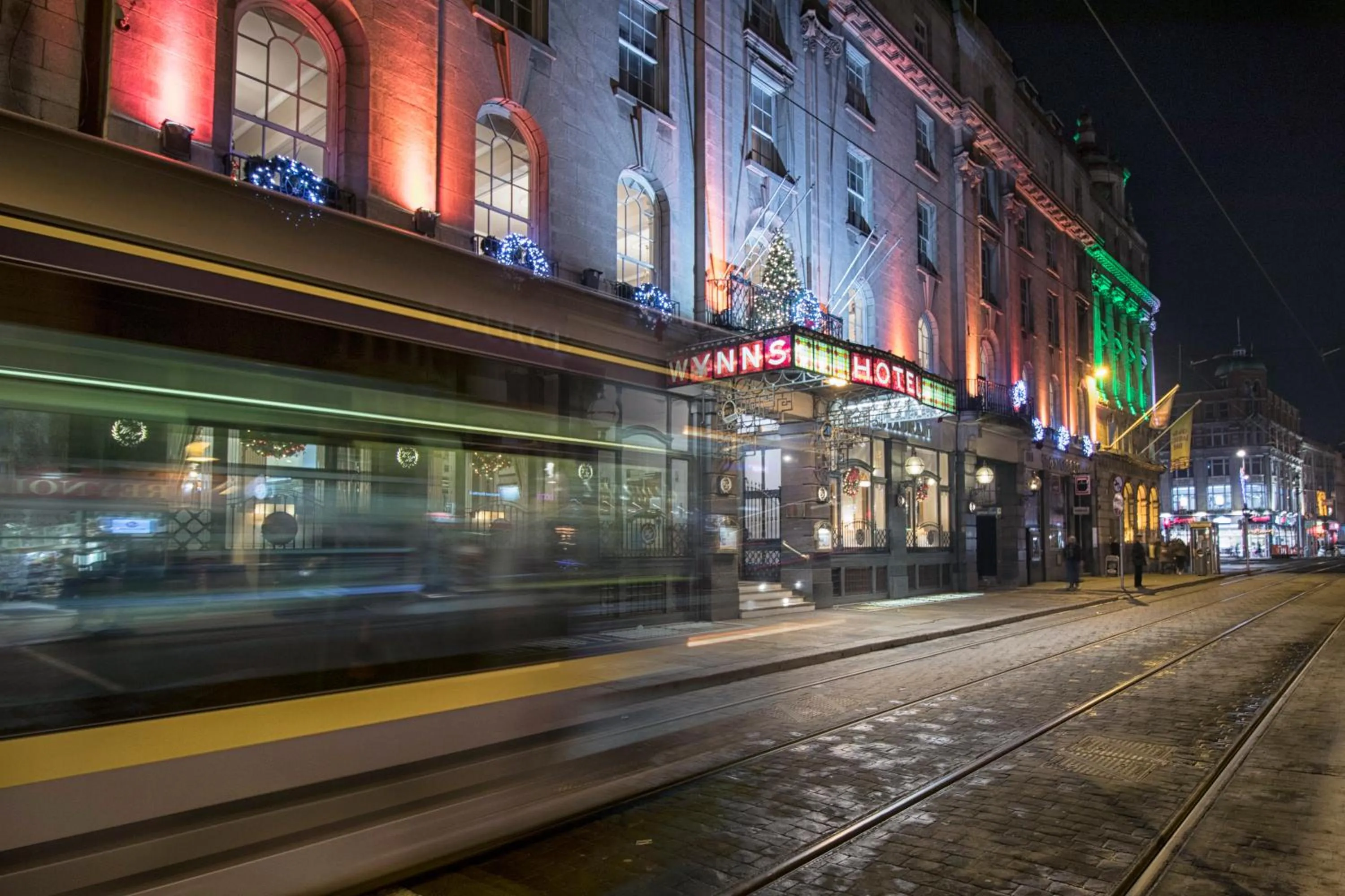 Facade/entrance in Wynn's Hotel