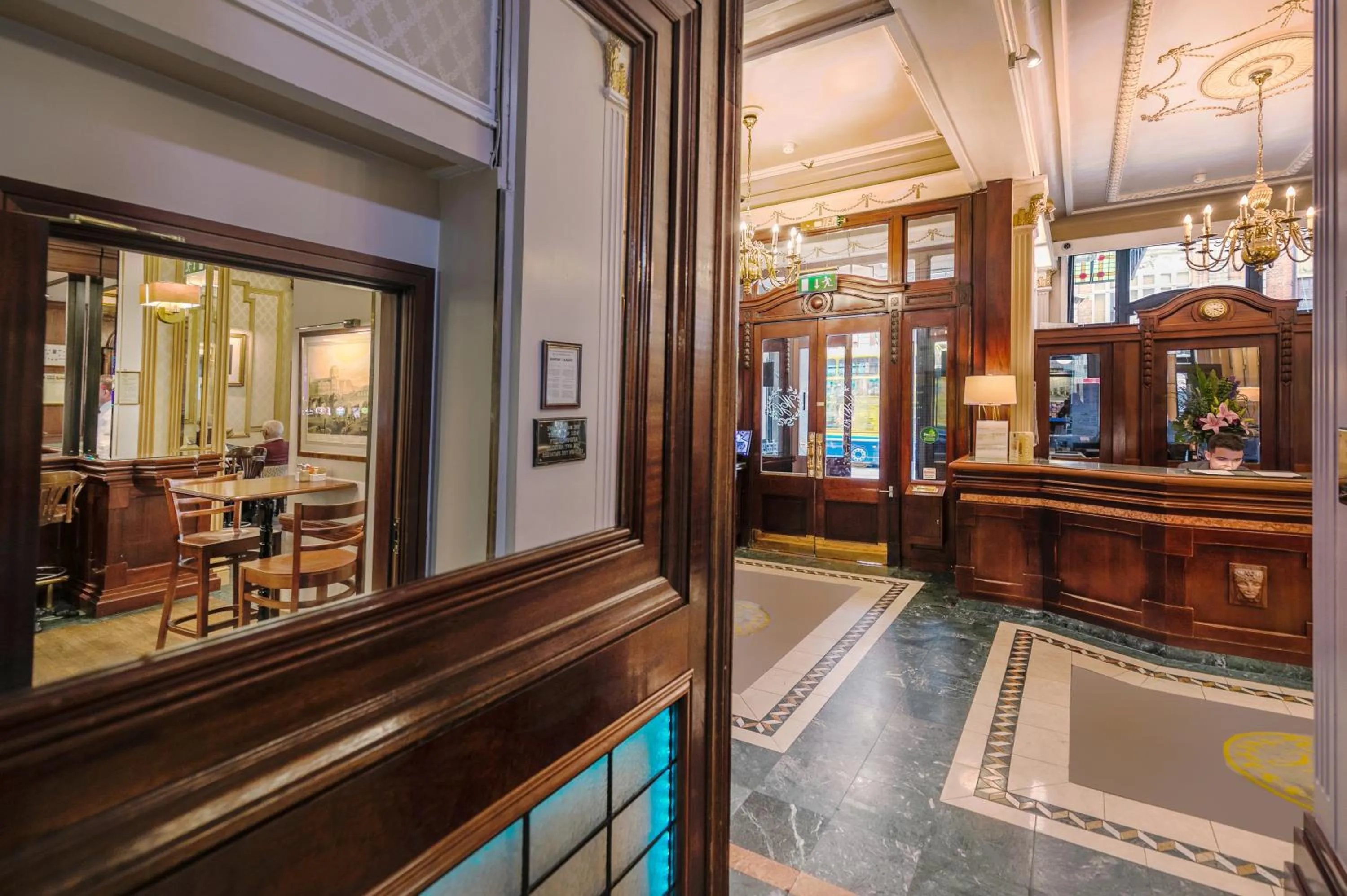 Lobby or reception in Wynn's Hotel