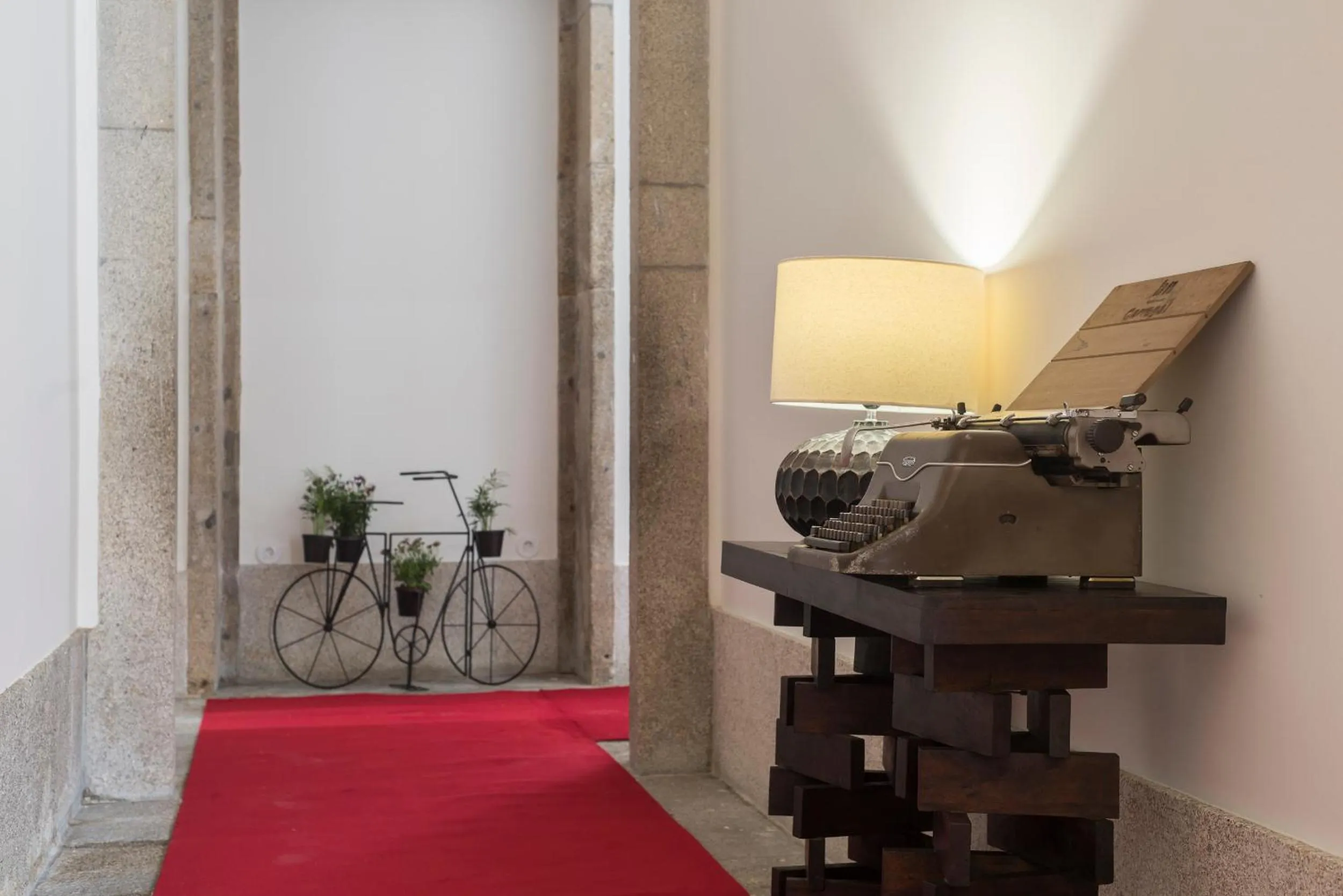 Decorative detail in bnapartments Carregal