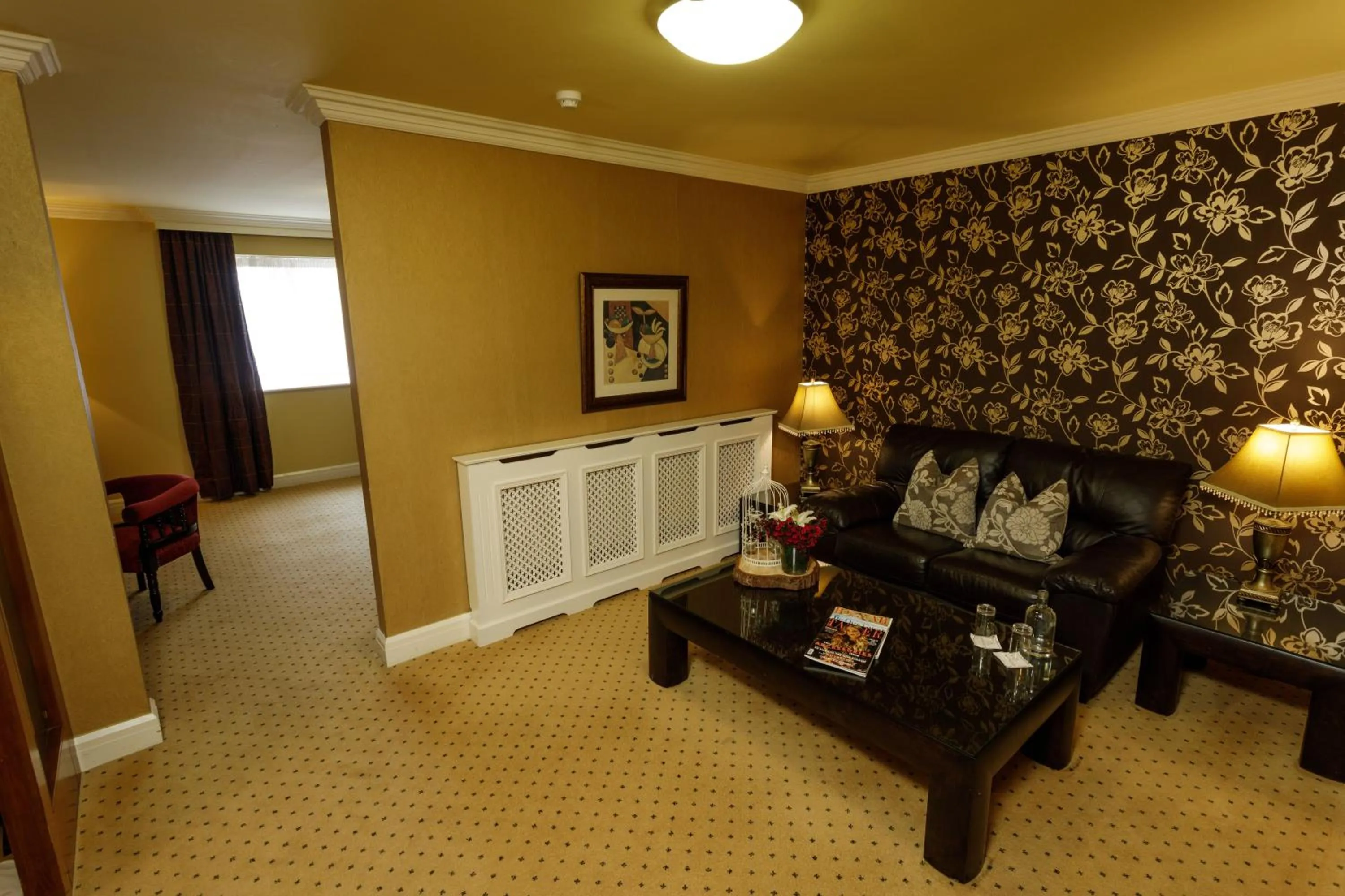 Seating area in Hamlet Court Hotel