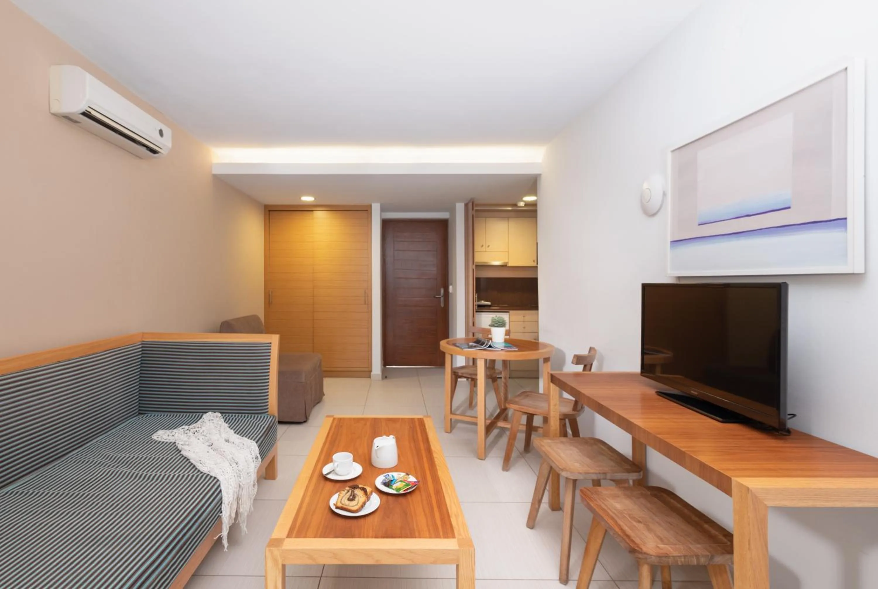 TV and multimedia in Iolida Beach by Smile Hotels