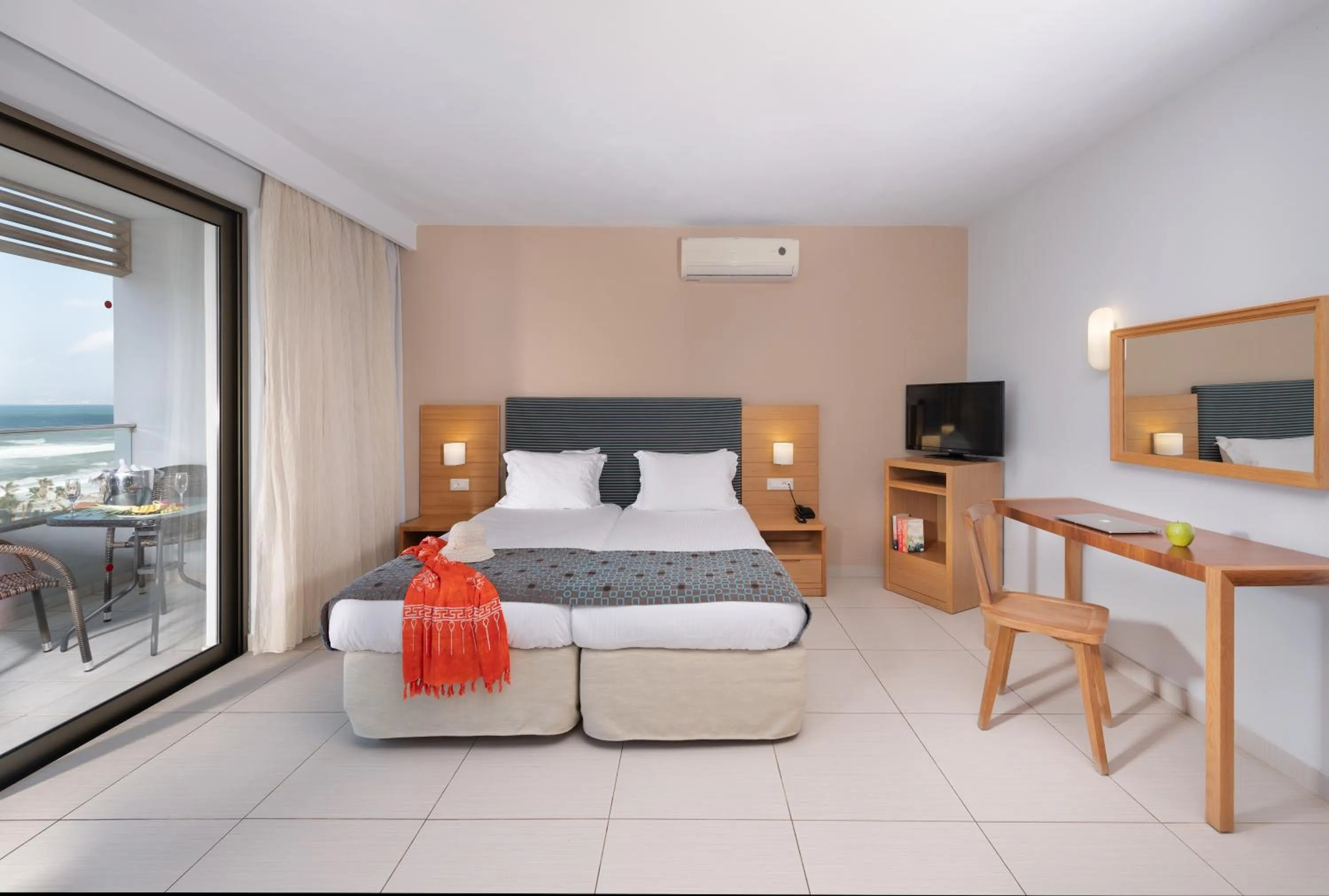 Bed in Iolida Beach by Smile Hotels