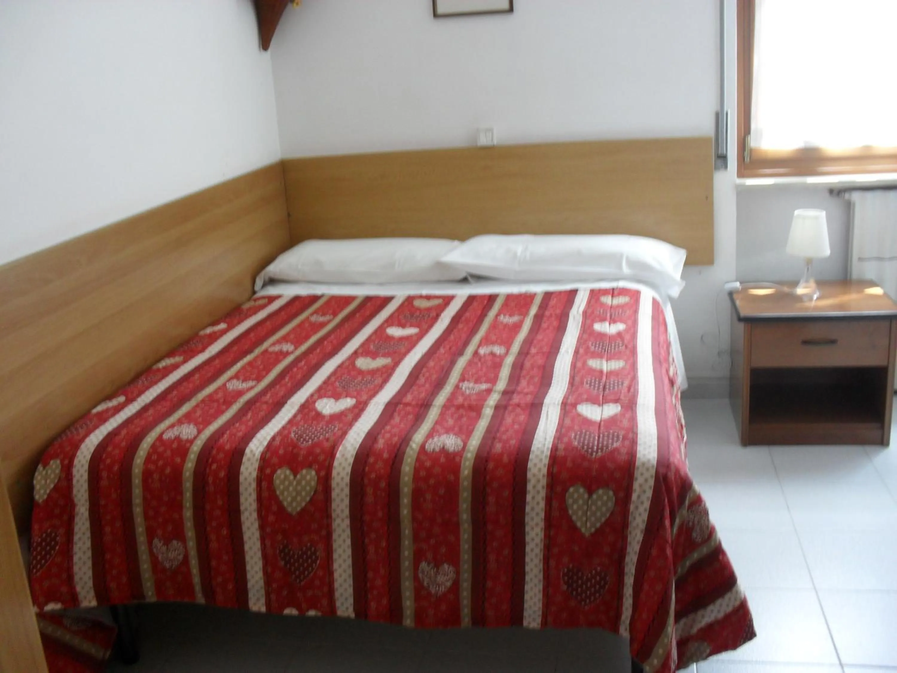 Property building, Bed in Al Caminetto