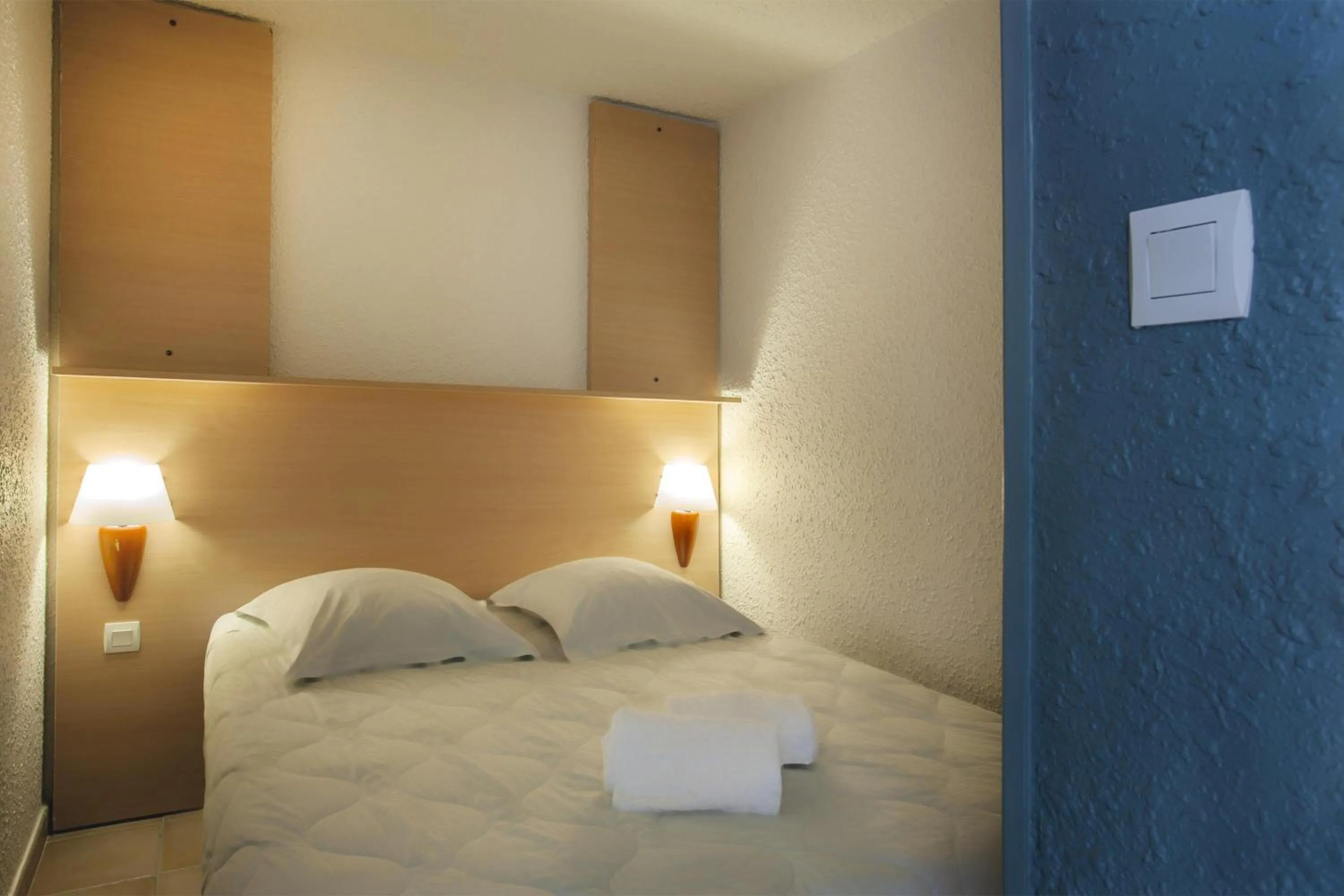Bedroom, Bed in Belambra Clubs Borgo - Pineto