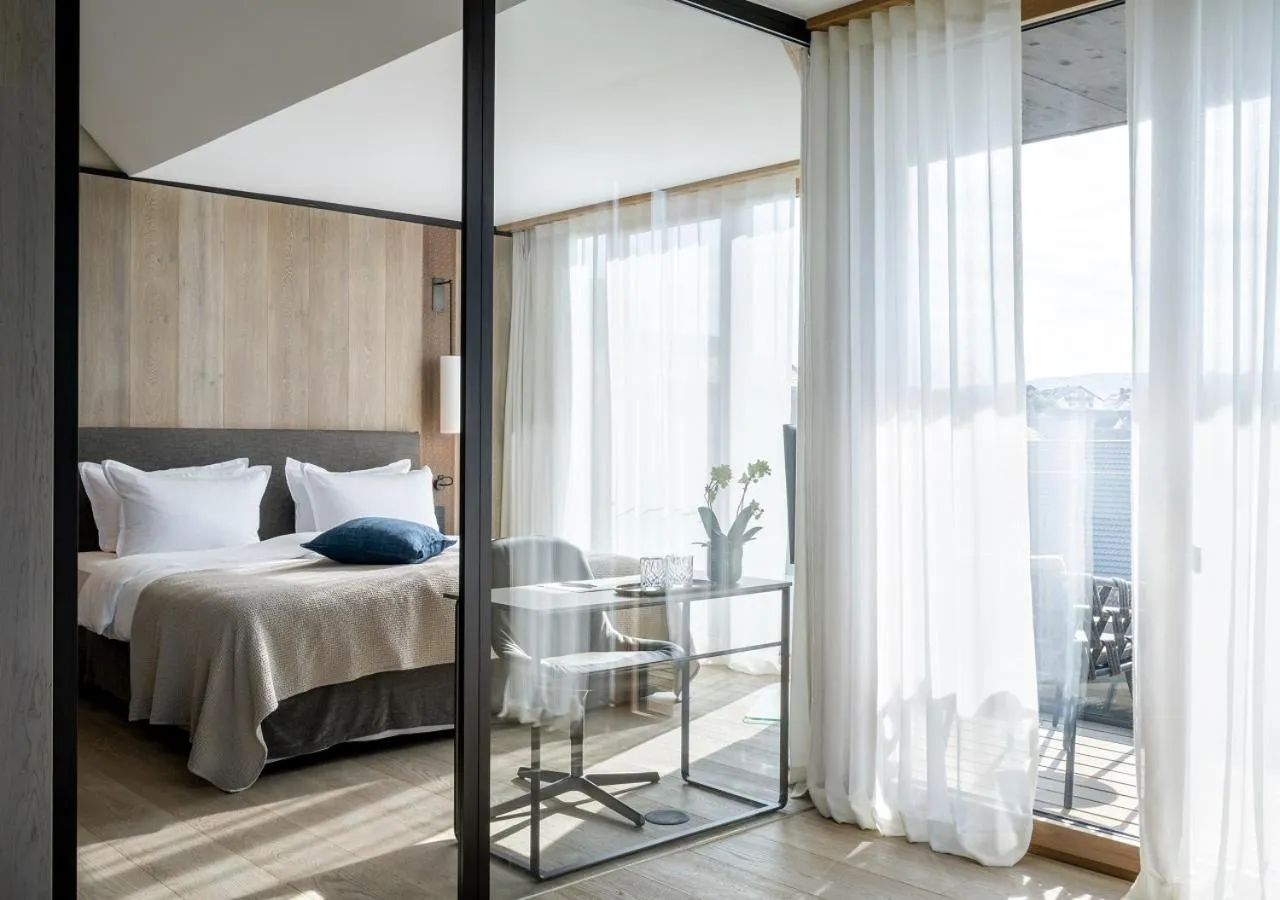 Photo of the whole room, Bed in Hotel Hirschen Horn