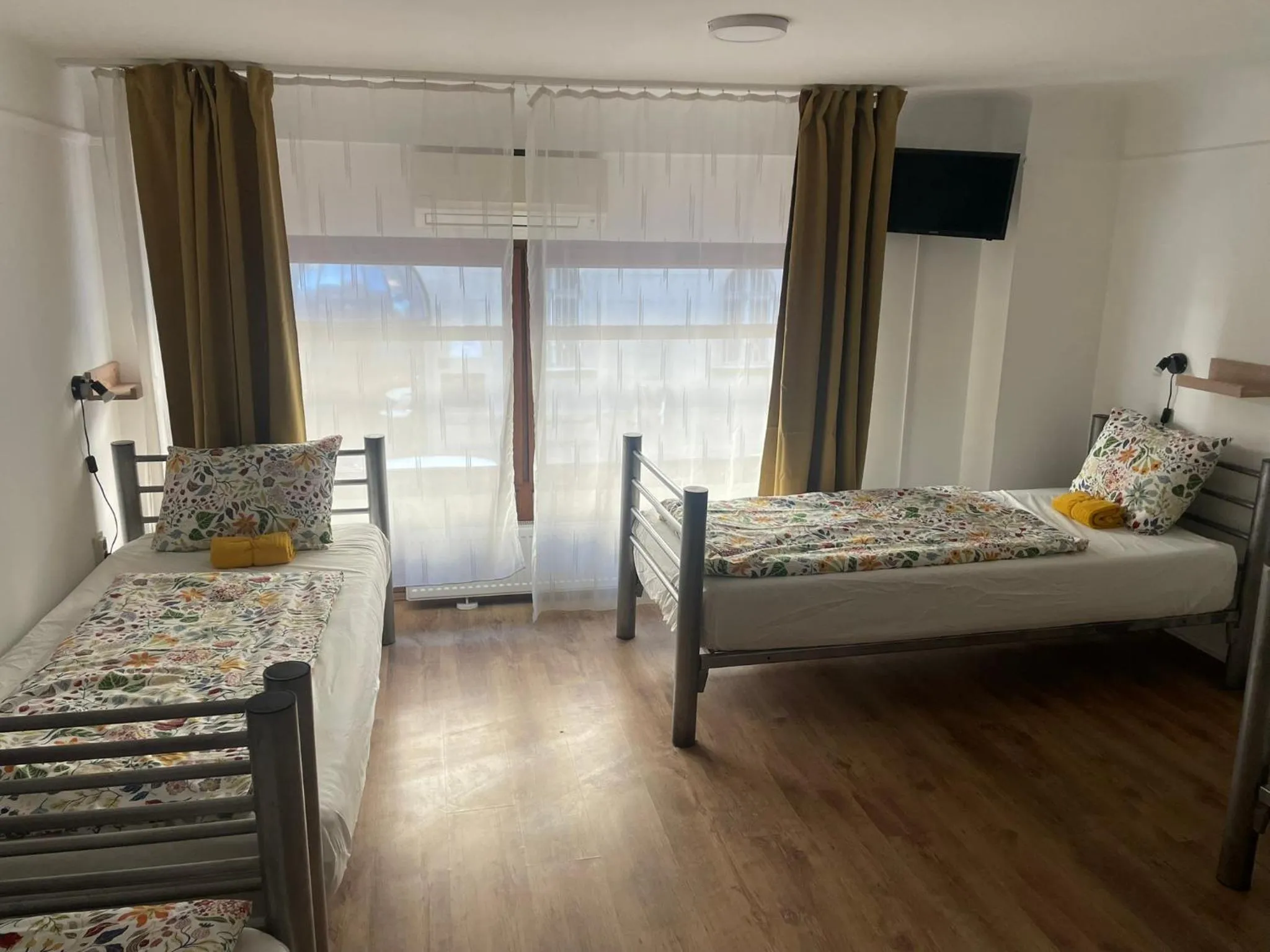 Bed in Center Hostel and Guest House