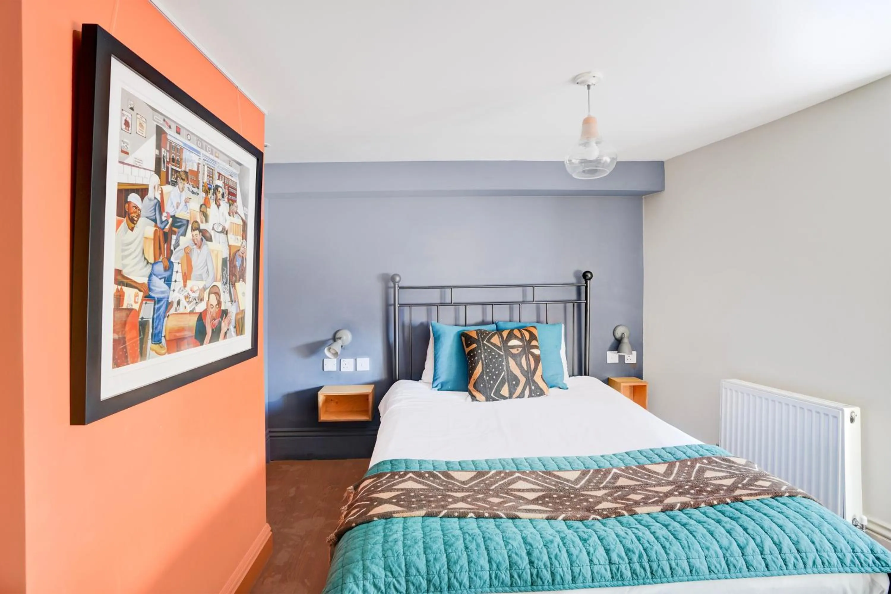 Bedroom, Bed in Peckham Rooms Hotel by Belvilla London