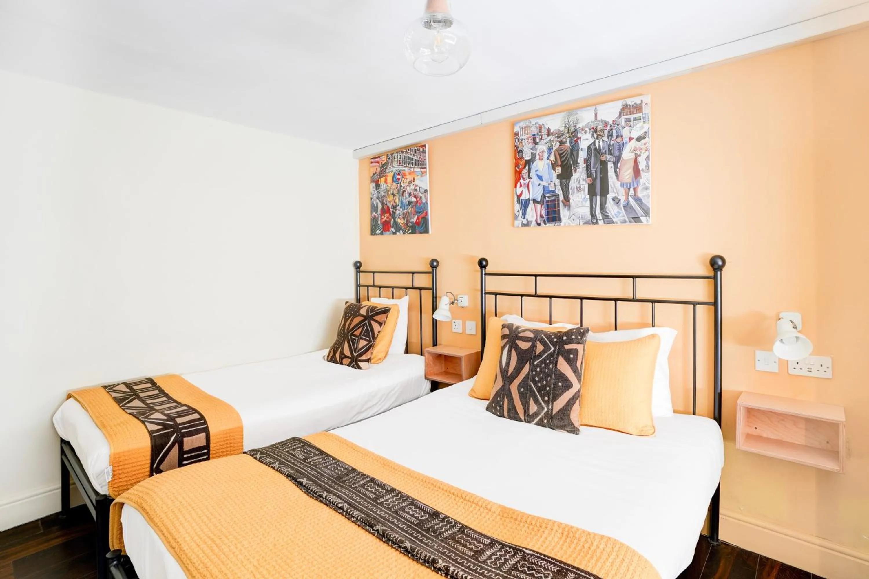 Bedroom, Bed in Peckham Rooms Hotel by Belvilla London