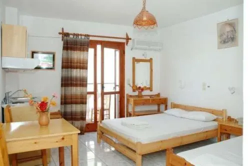 Day, Bed in Mavroforos Hotel