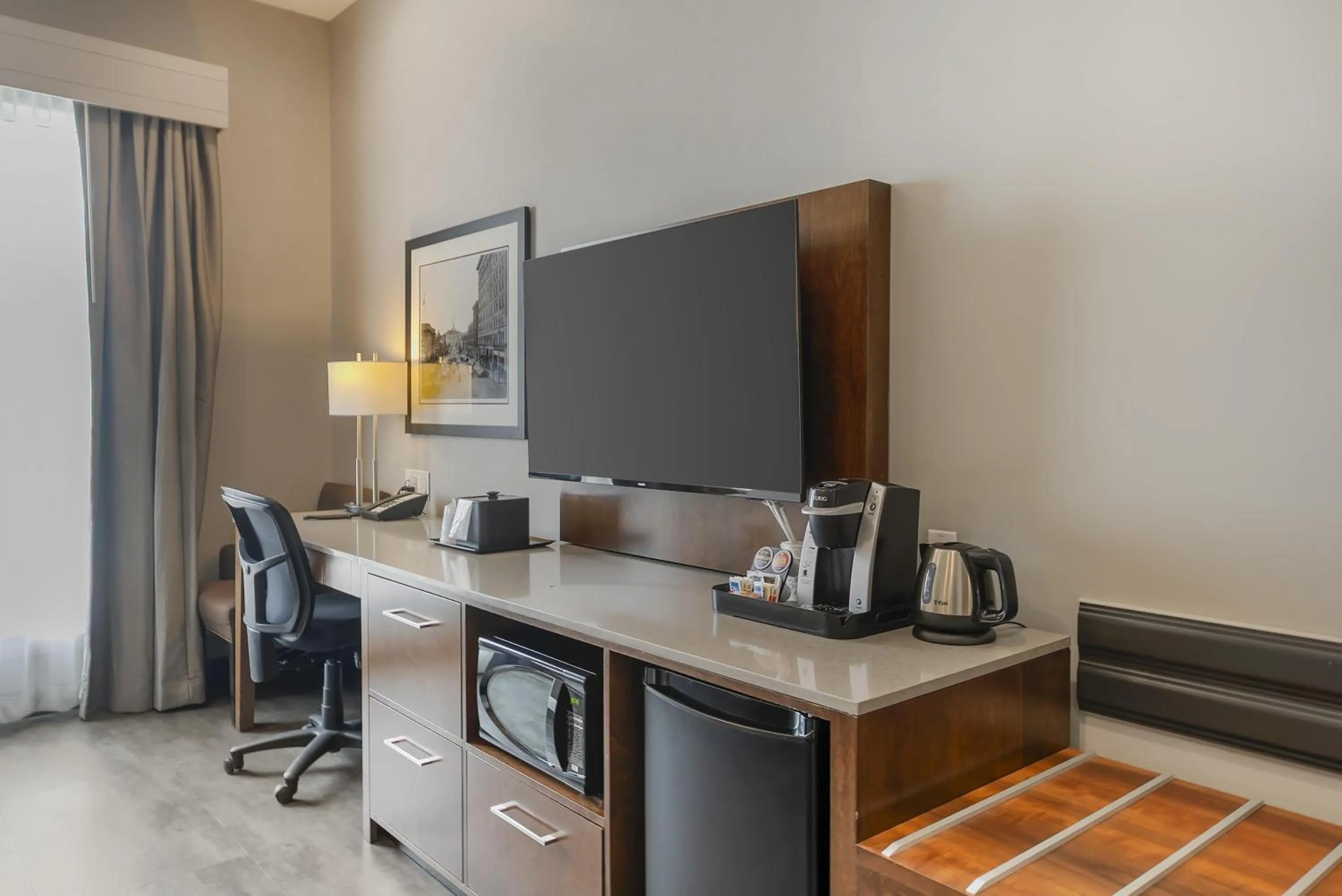 Bedroom in Best Western Plus East Side