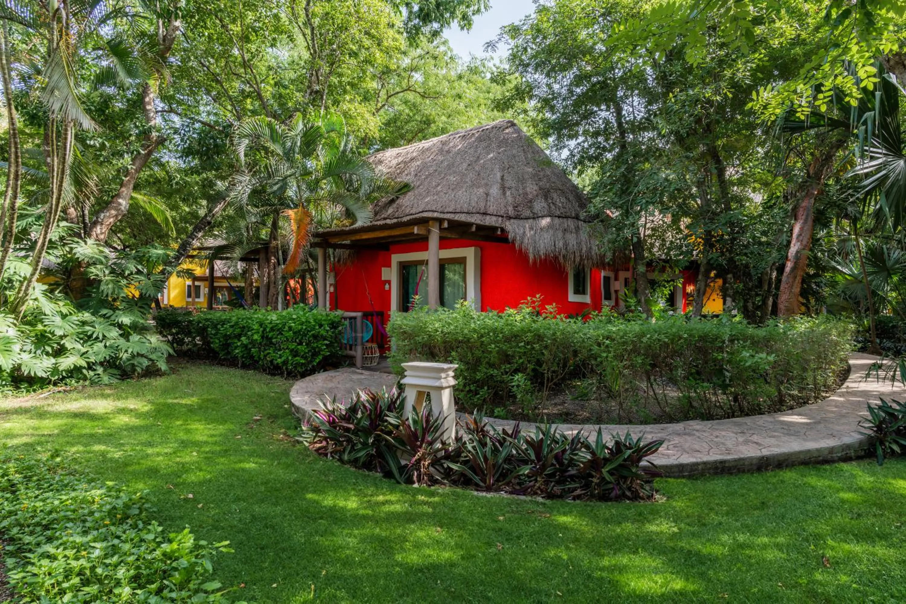 Garden in Iberostar Waves Cozumel - All Inclusive