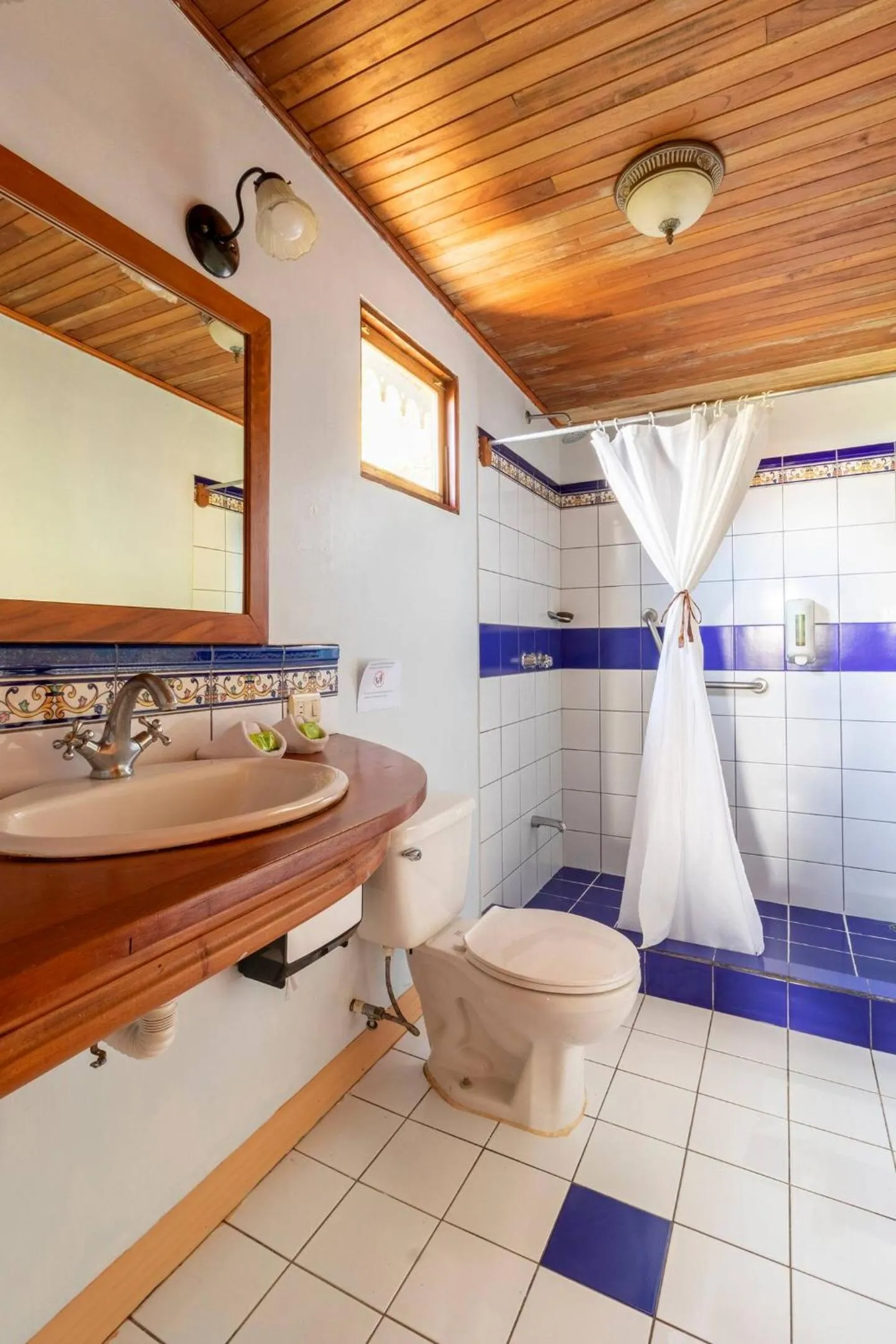 Bathroom in Hotel Claro de Luna