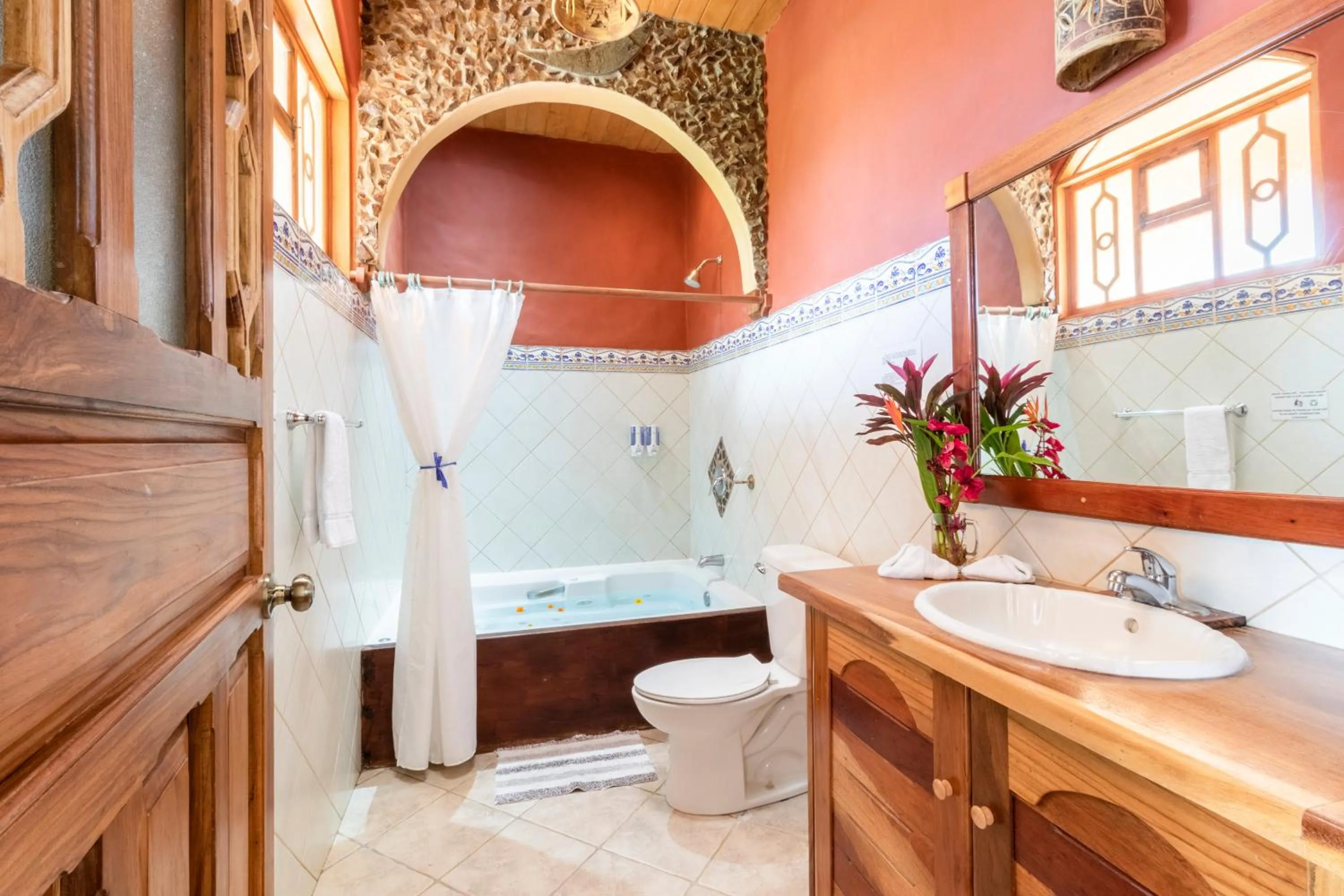 Hot Tub in Hotel Claro de Luna