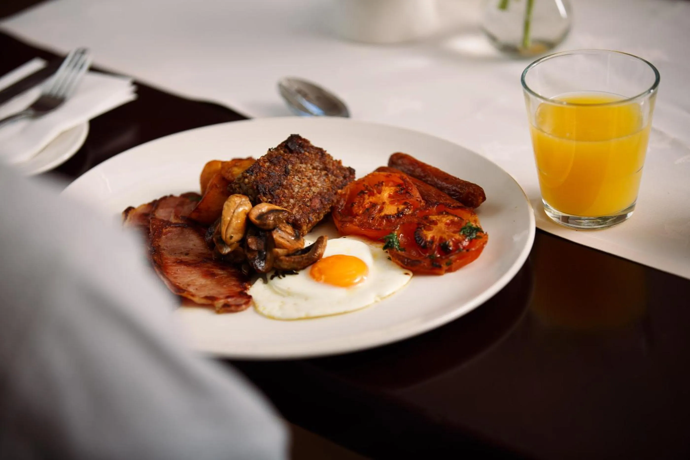 Horse & Jockey Hotel