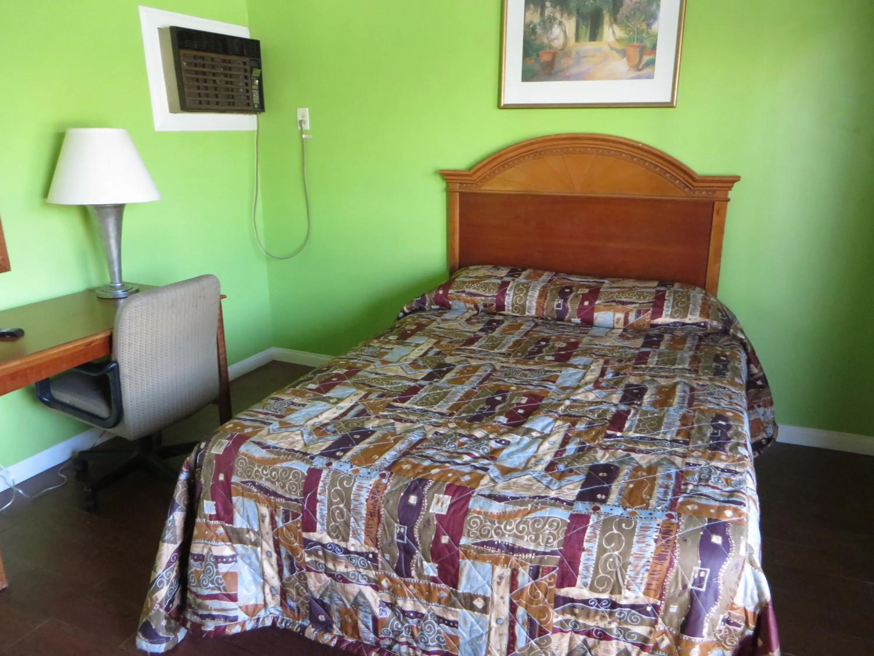 Bed in Park Motel