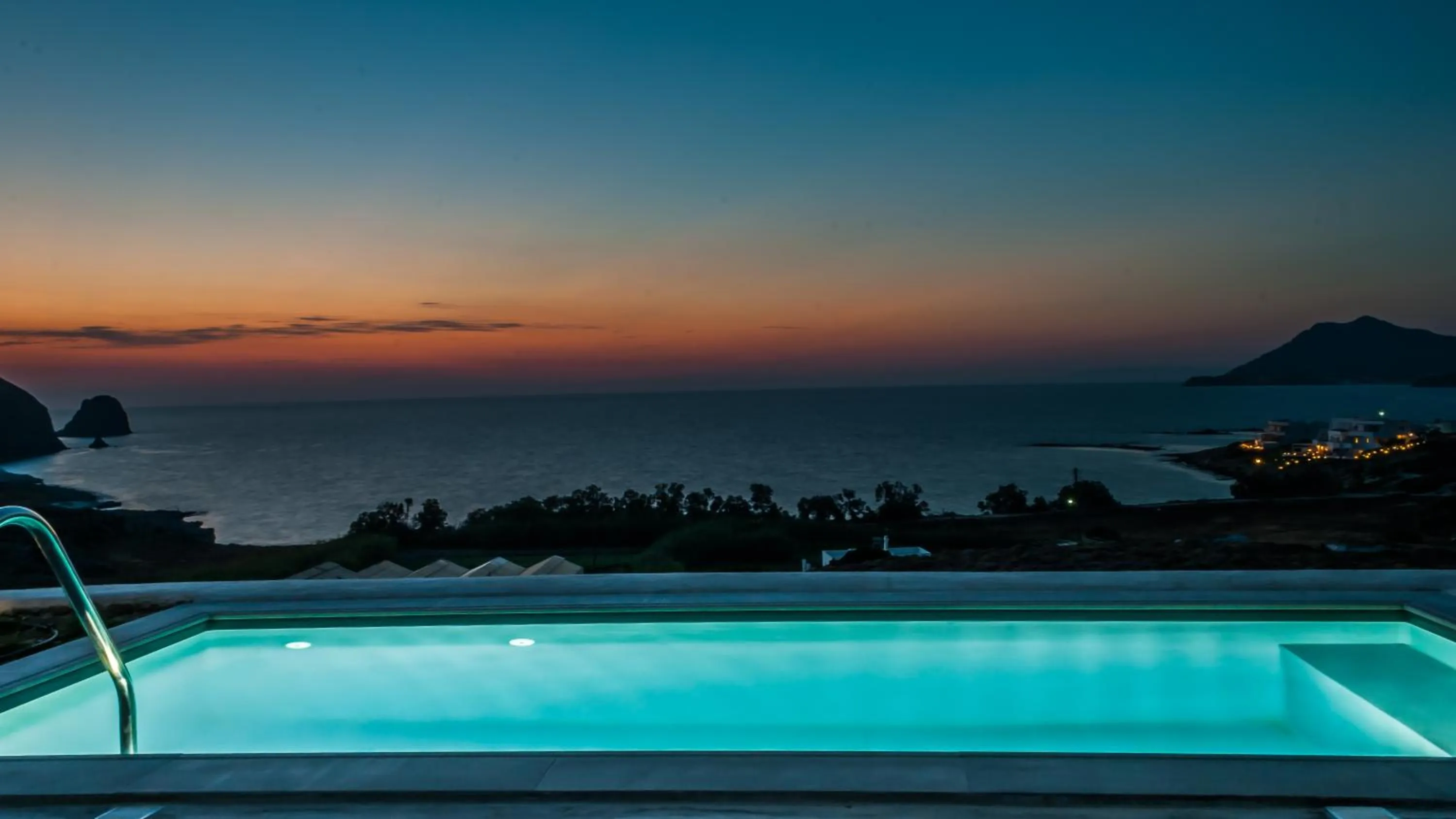 Swimming pool in Milos Breeze Boutique Hotel