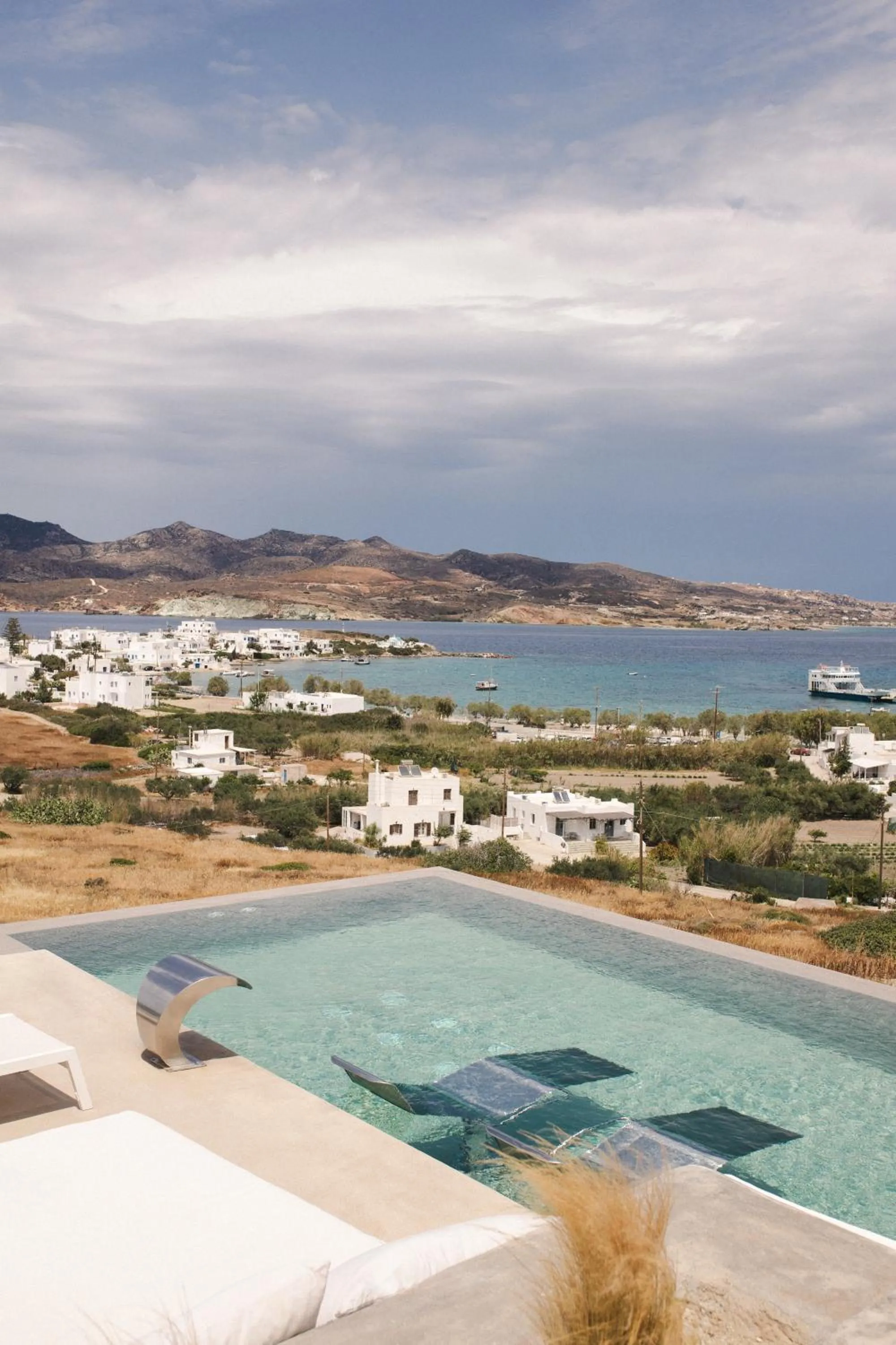 Hot Tub in Milos Breeze Boutique Hotel