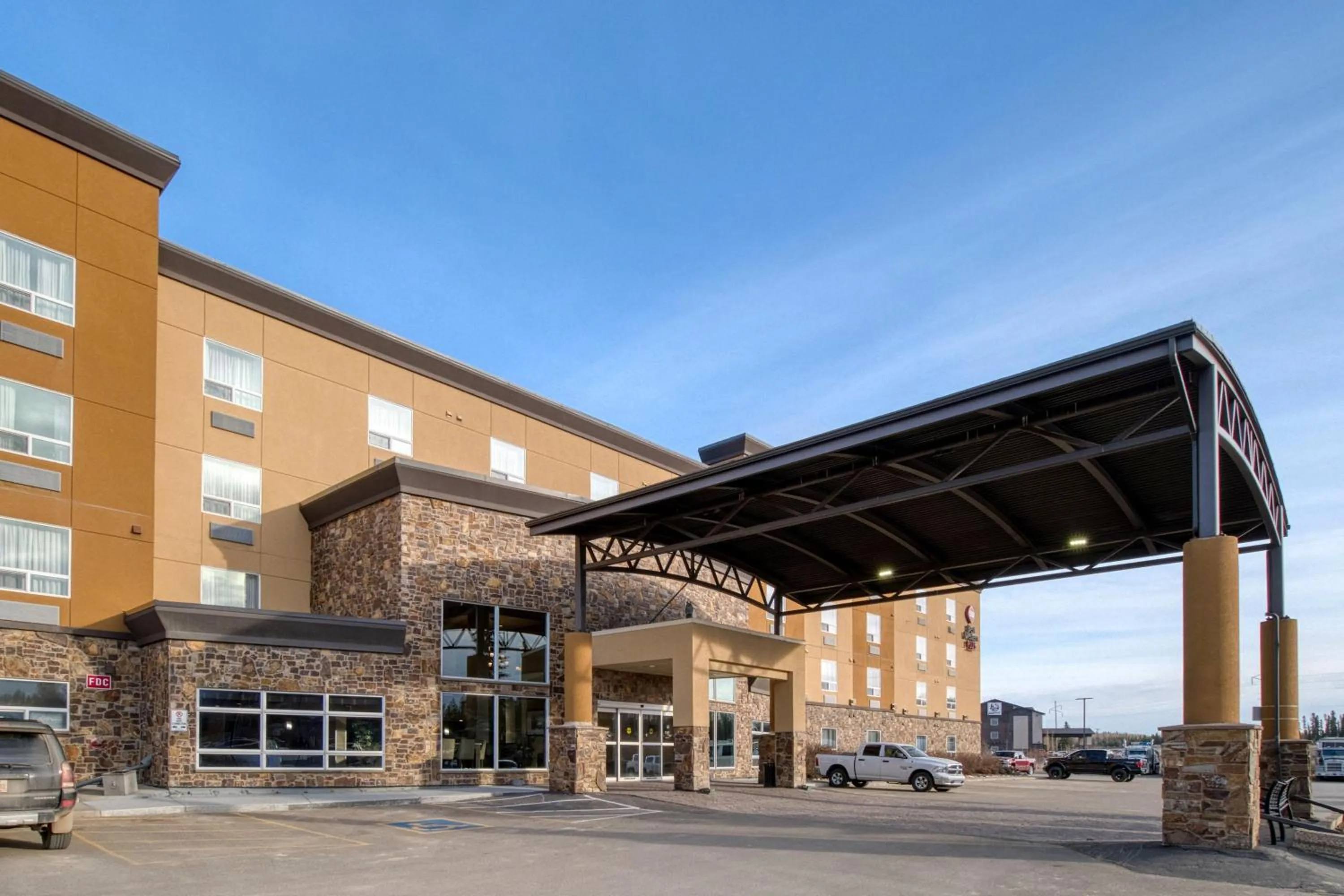 Property building in Best Western PLUS Fox Creek