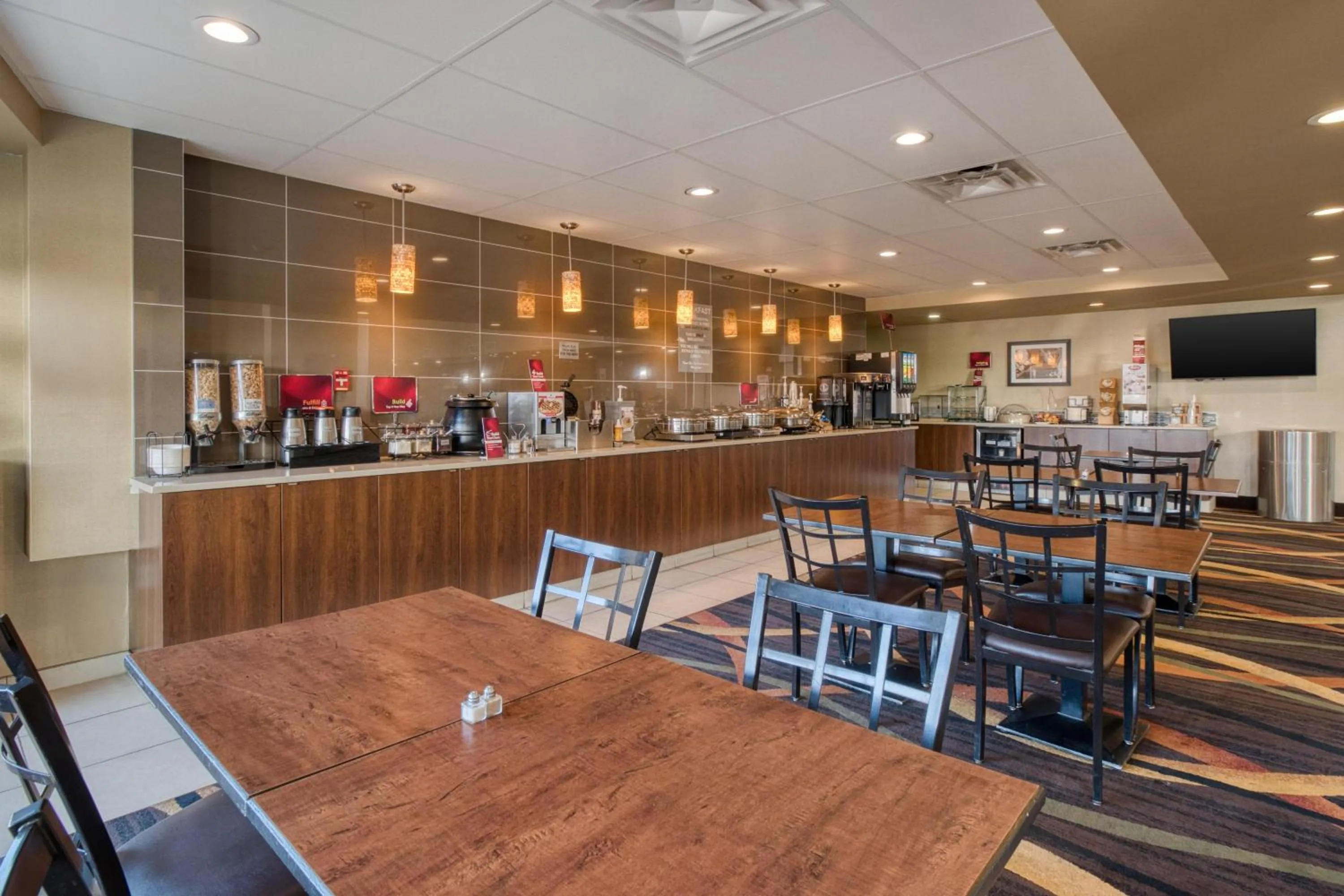 Breakfast in Best Western PLUS Fox Creek