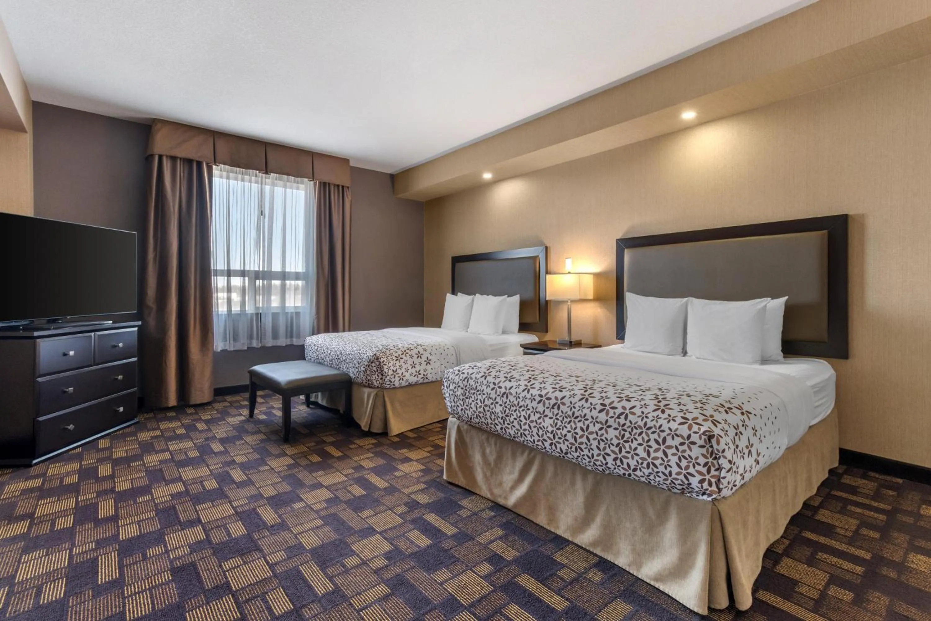 Bedroom, Bed in Best Western PLUS Fox Creek