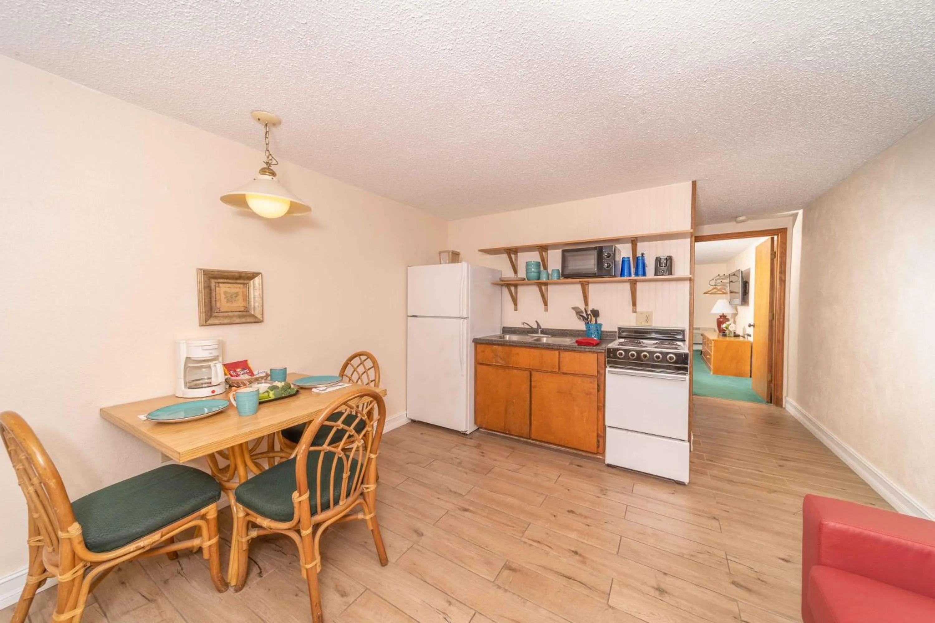 Kitchen or kitchenette in Steinhatchee River Inn and Marina