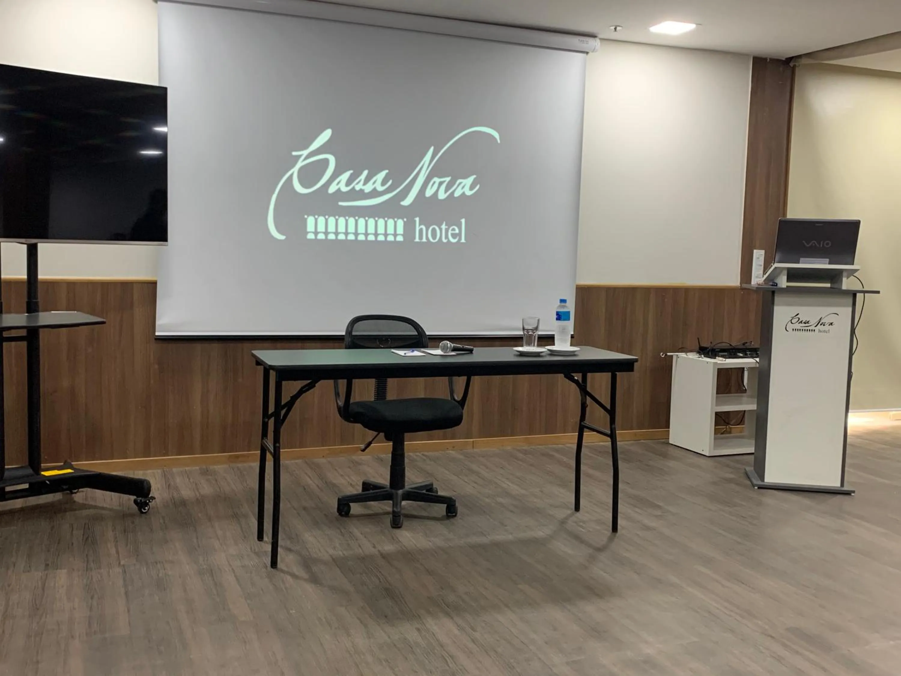 Meeting/conference room in Casa Nova Hotel